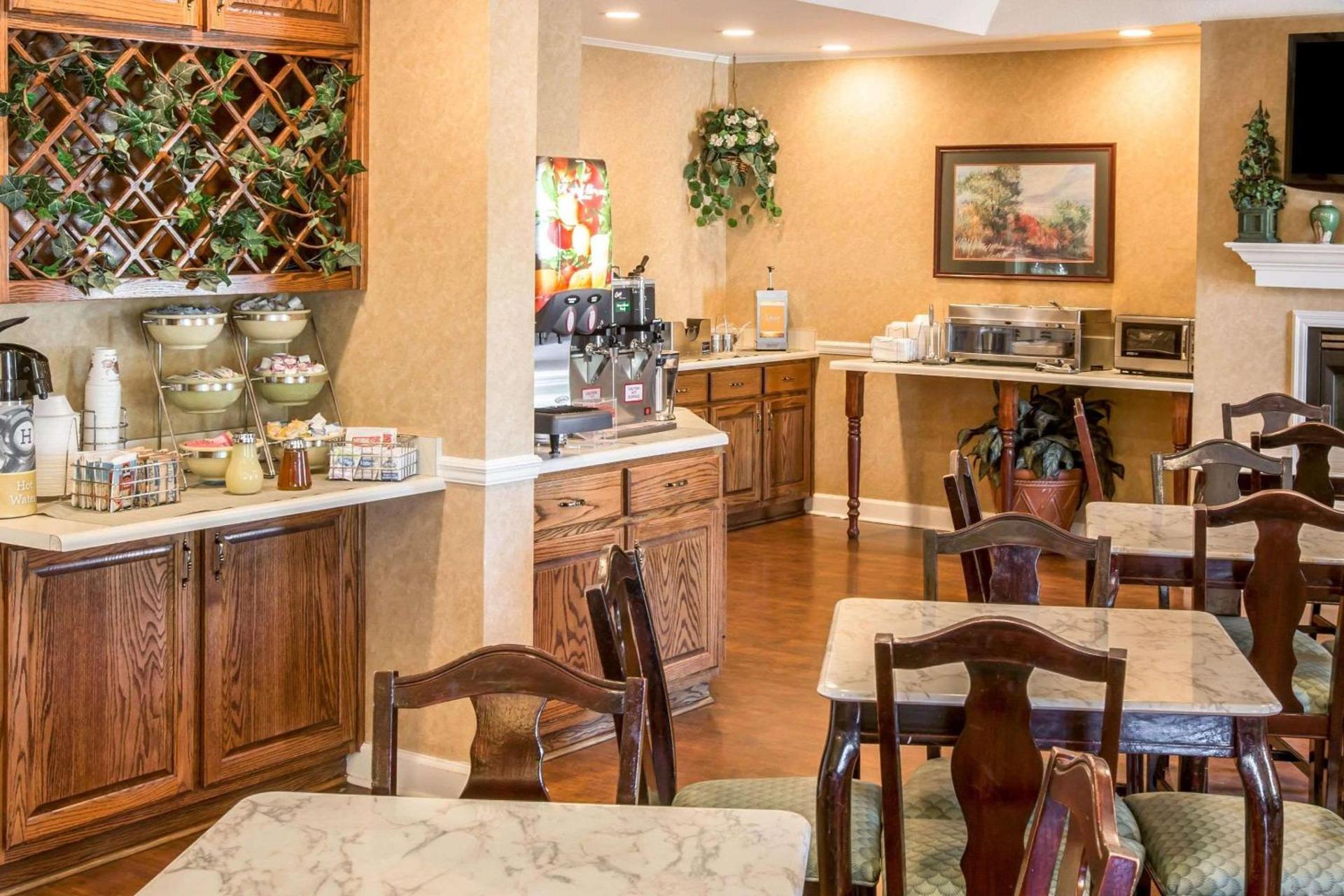 Quality Inn Greeneville - Tusculum photo 25