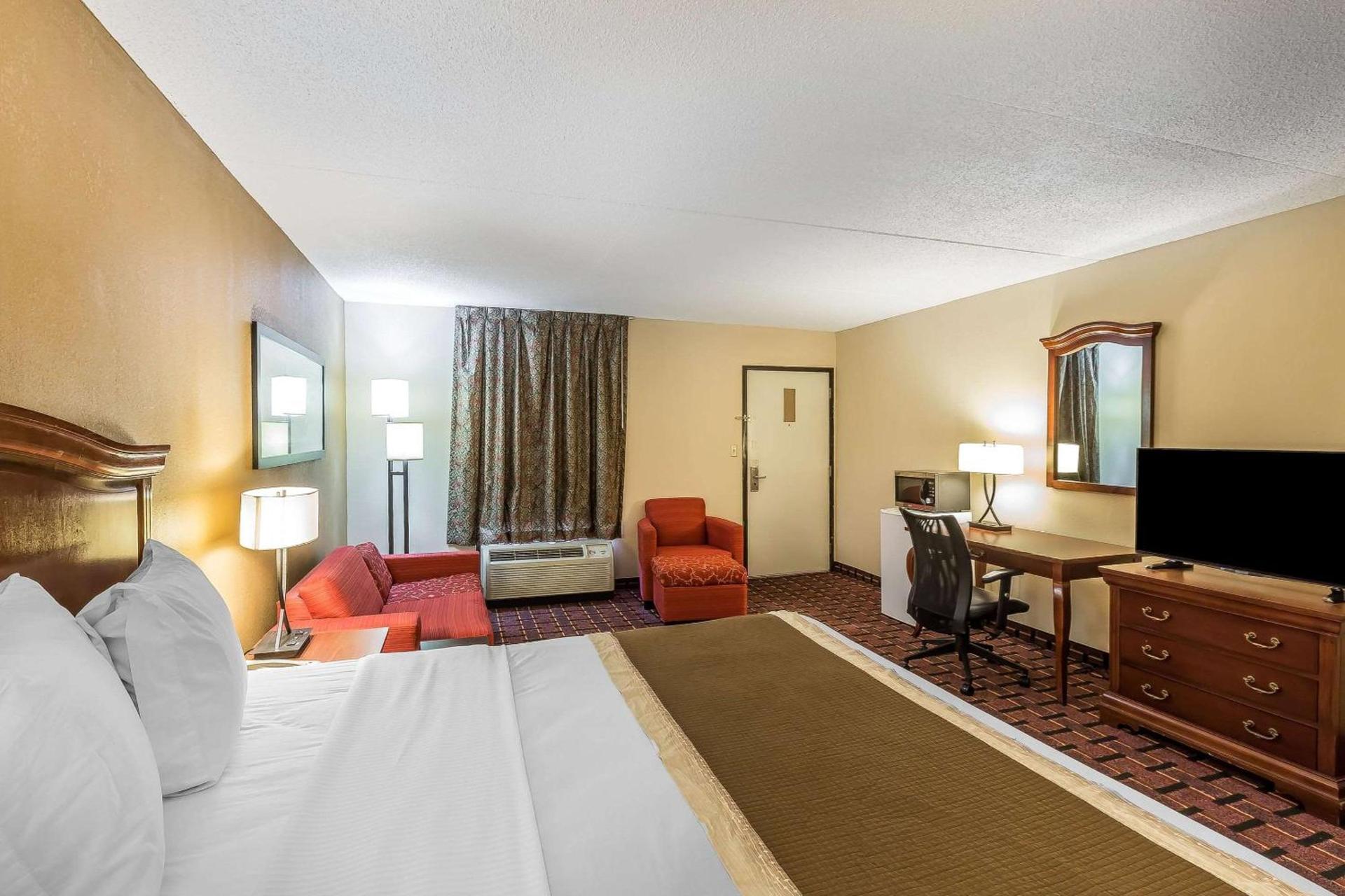 Rodeway Inn Knoxville East photo 11