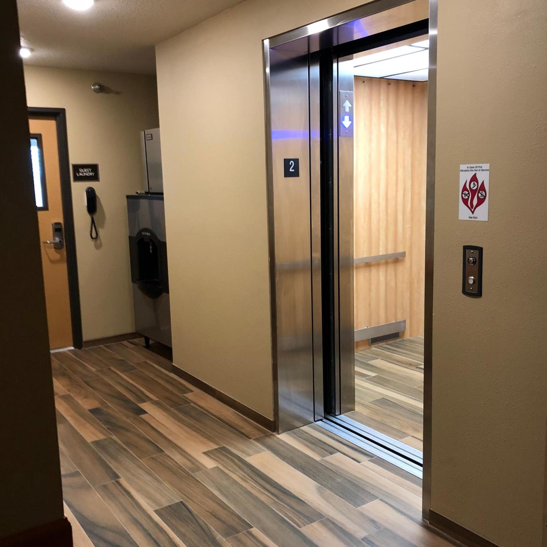 AmericInn by Wyndham Baudette photo 47