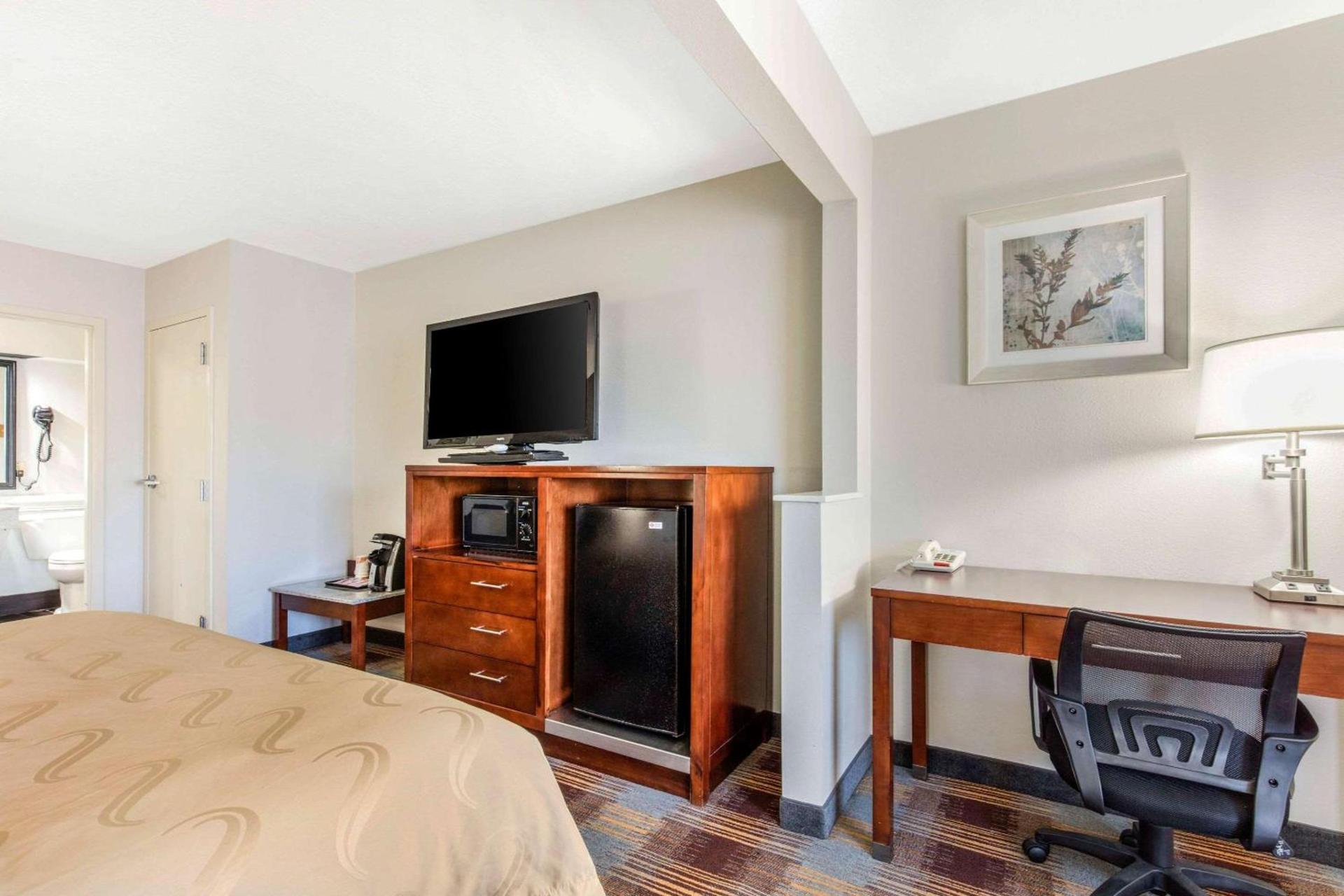 Quality Inn Memphis Airport photo 24