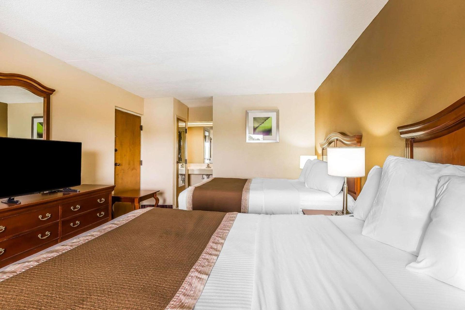 Rodeway Inn Knoxville East photo 6