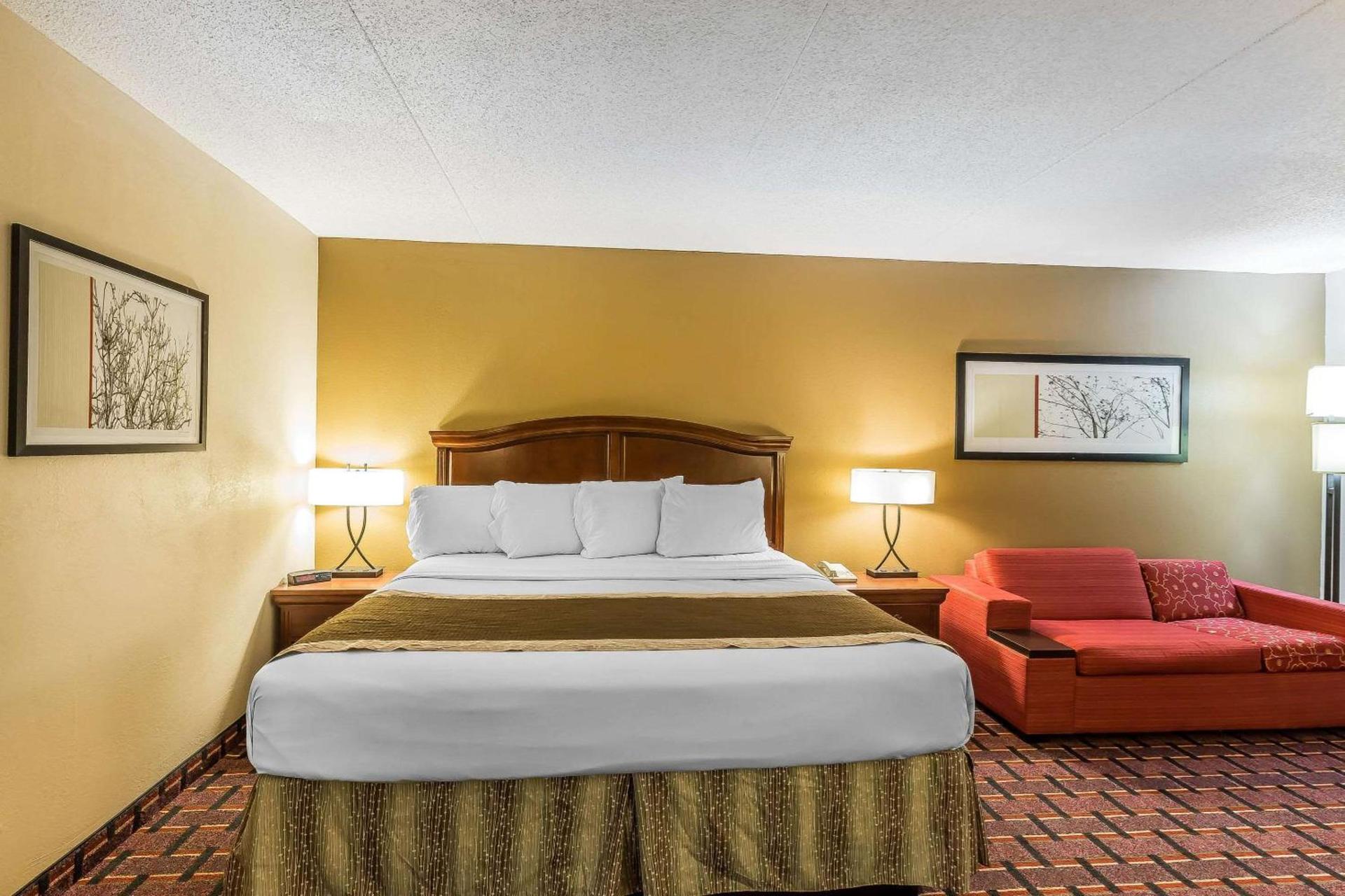 Rodeway Inn Knoxville East photo 3