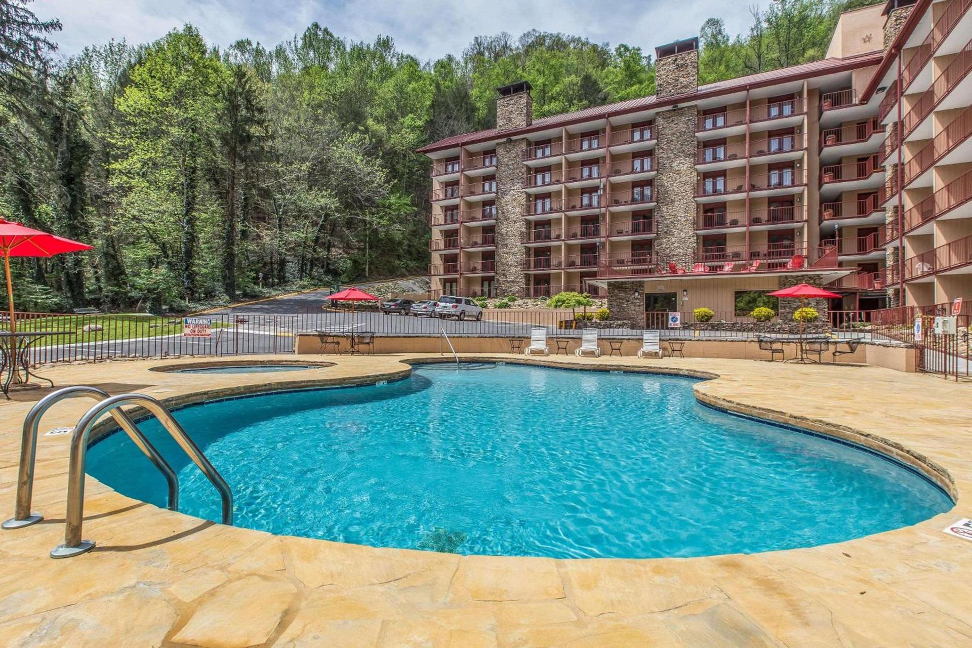 Quality Inn & Suites Gatlinburg North photo 27