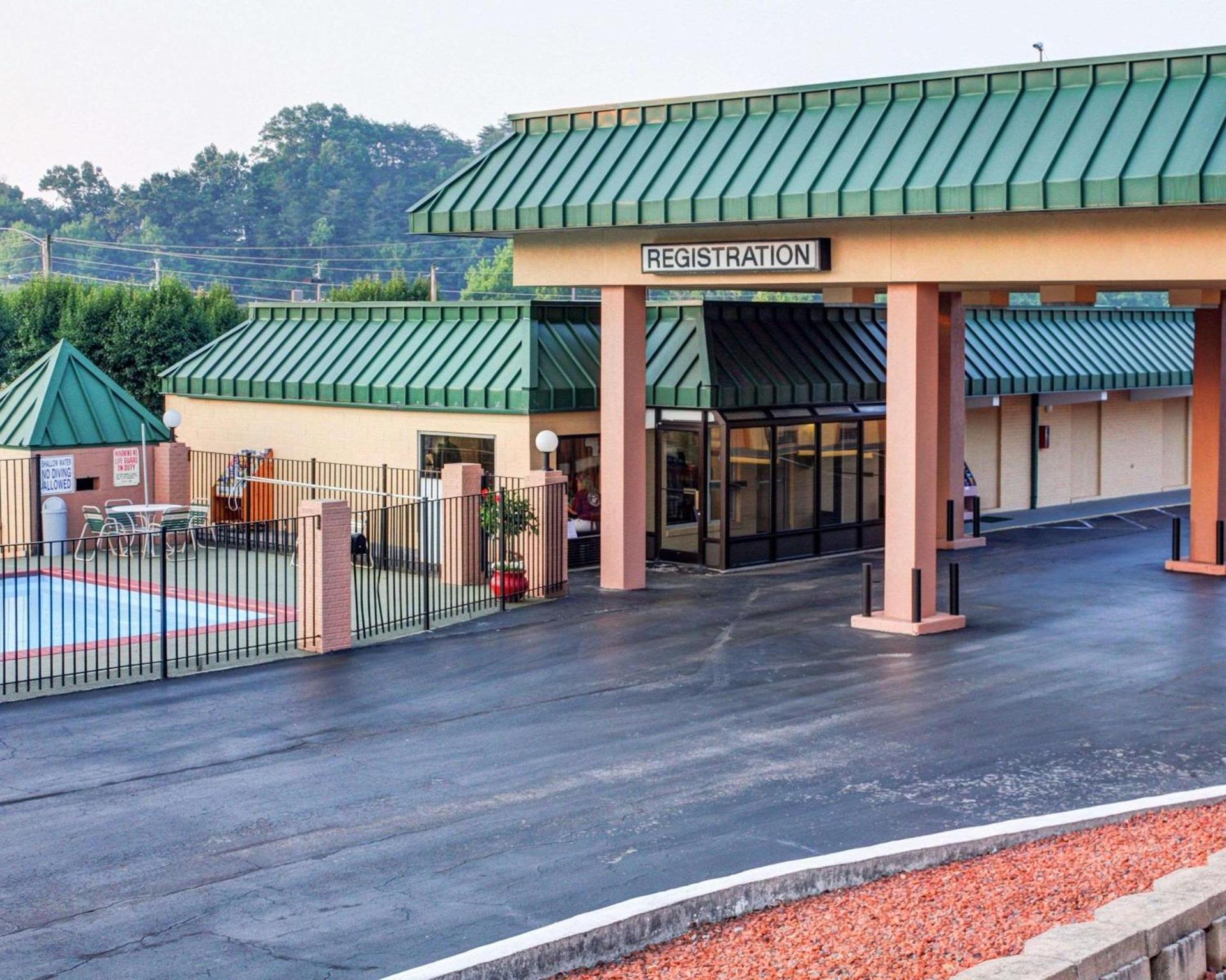 Econo Lodge Rocky Top photo 28