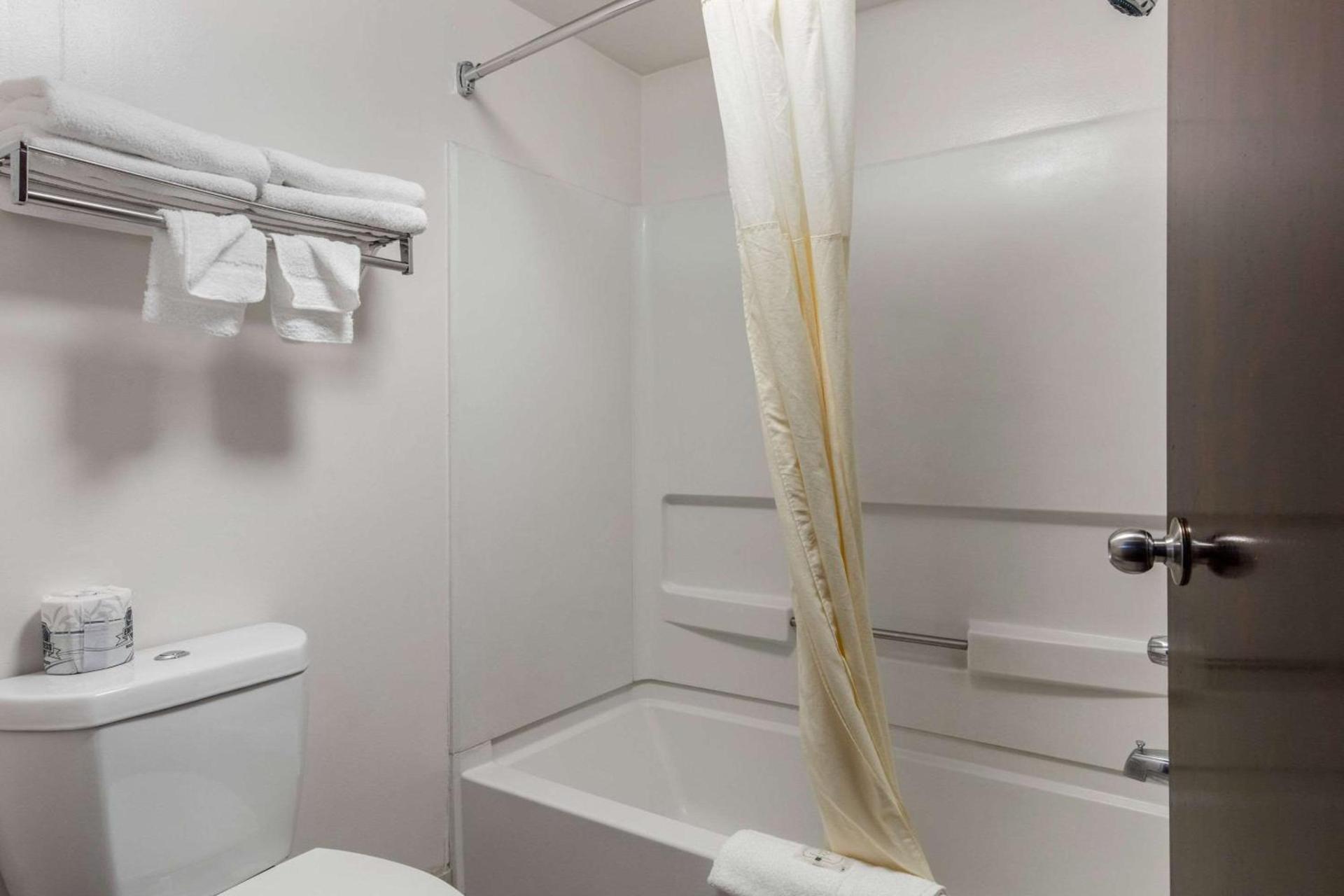 Quality Inn Kingston Springs photo 3
