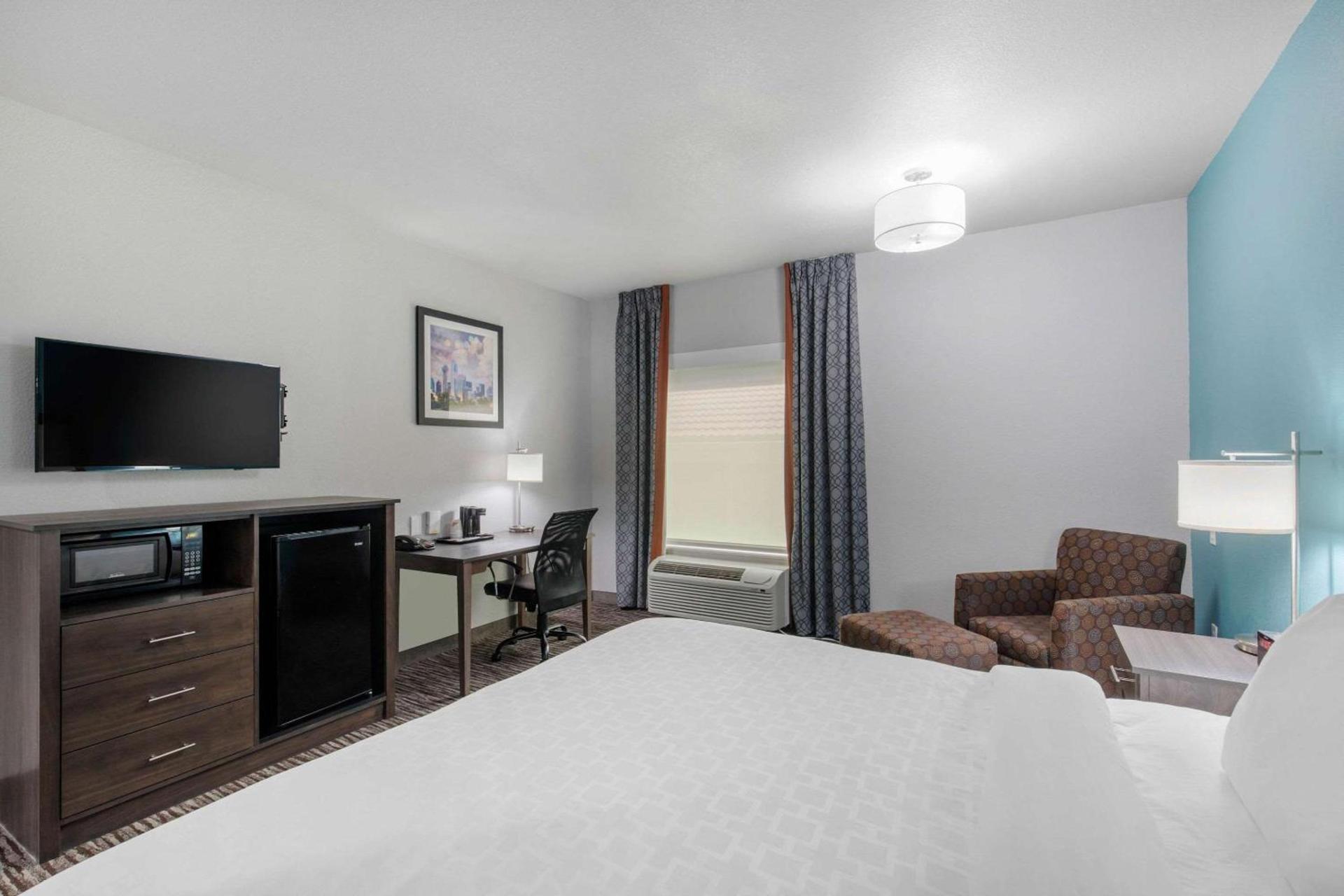 Clarion Inn & Suites DFW North photo 24