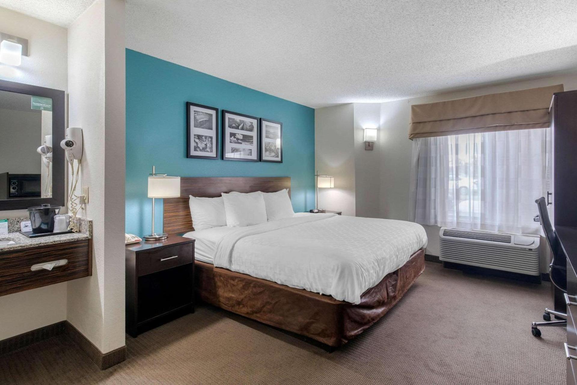 Clarion Inn & Suites DFW North photo 19