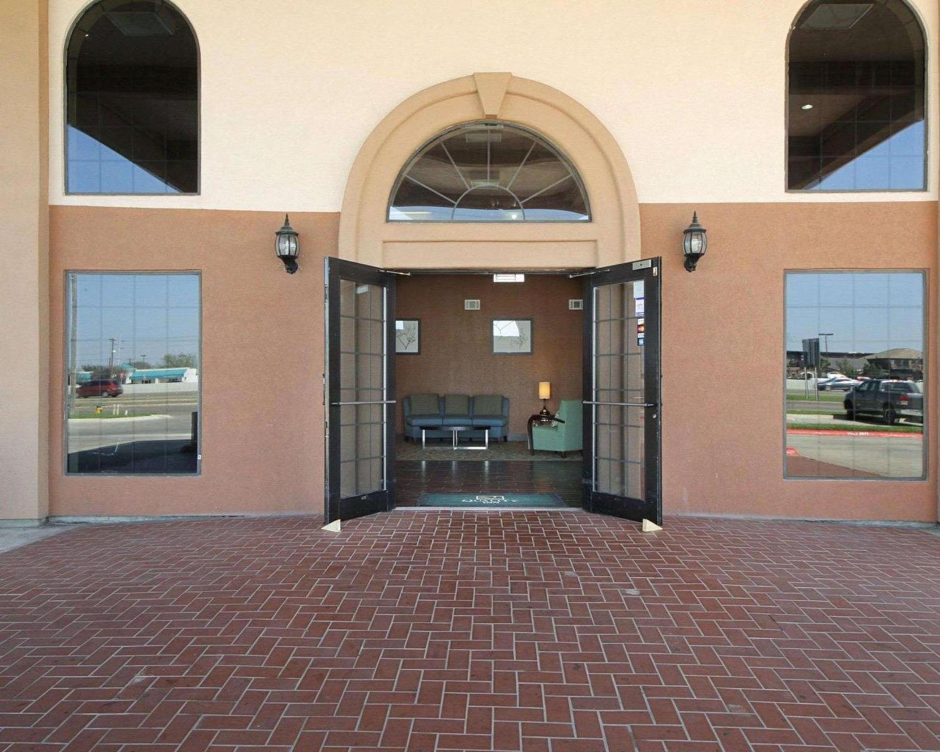 Americas Best Value Inn Pharr/McAllen photo 6