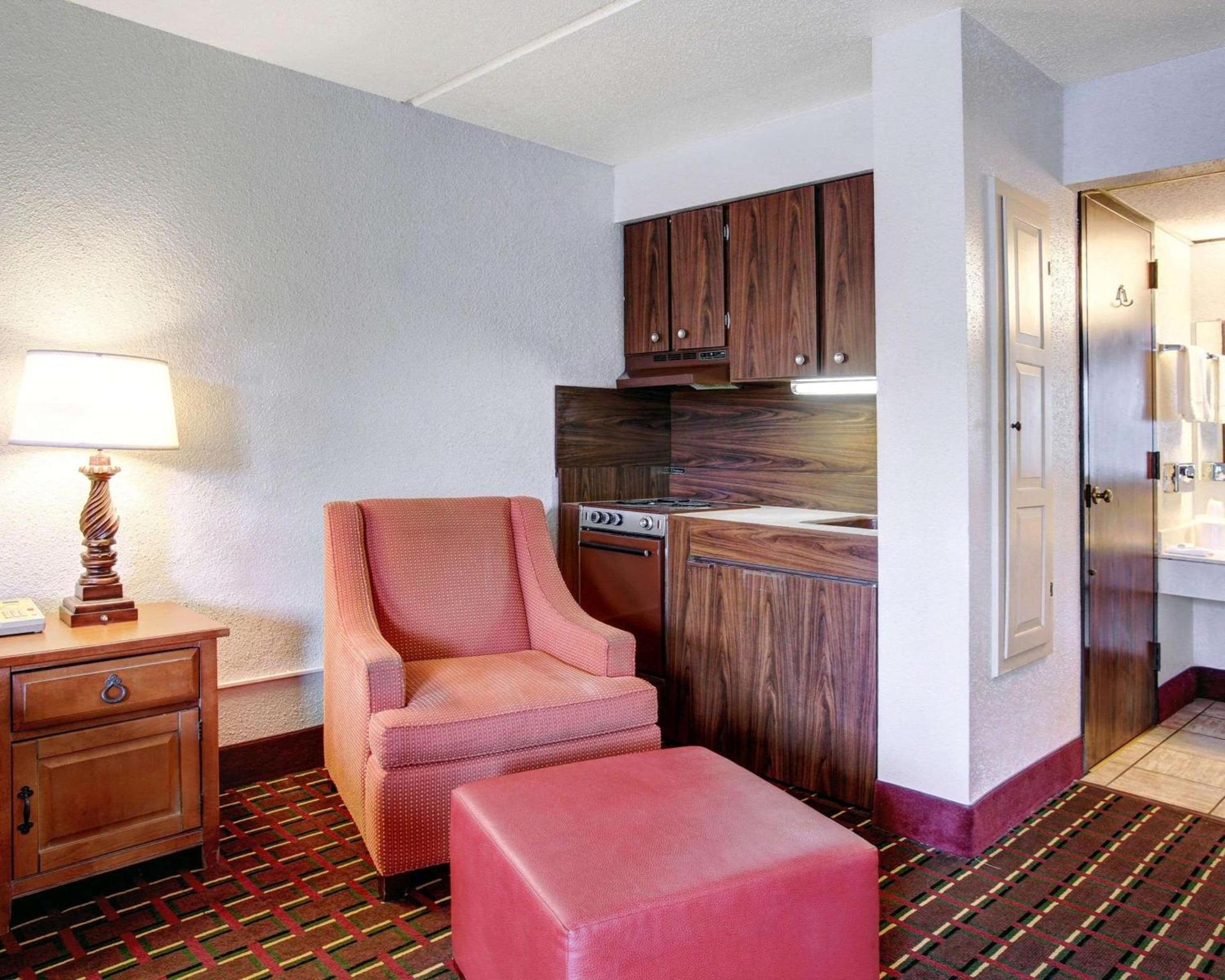 Rodeway Inn New Braunfels - San Antonio Area photo 12
