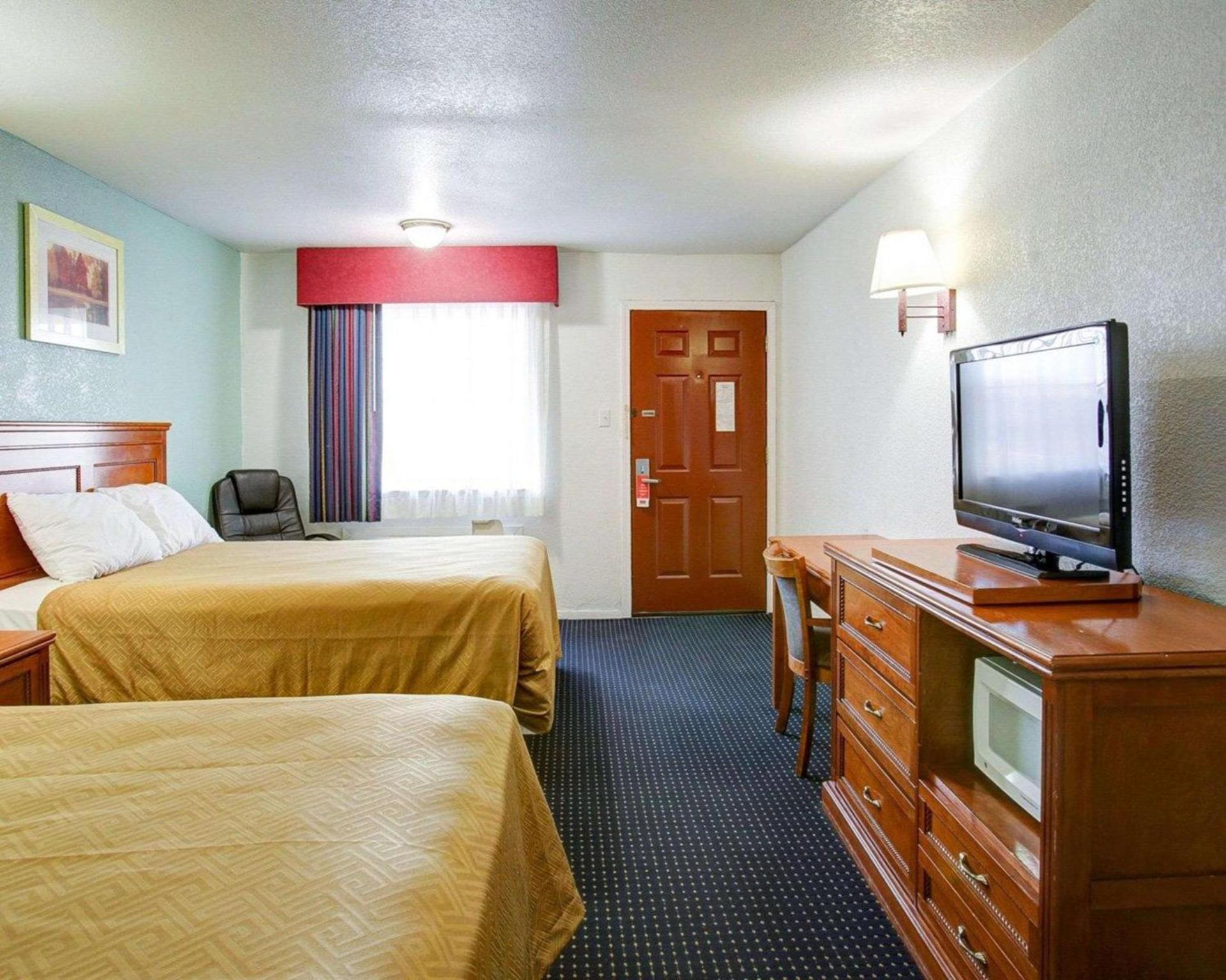 Econo Lodge Temple photo 31