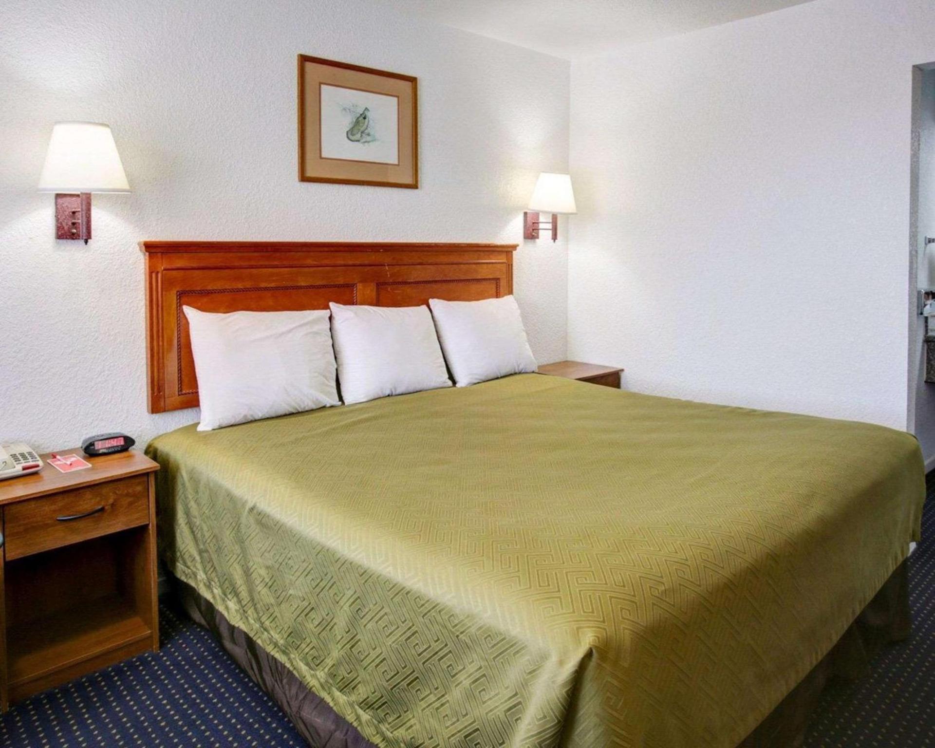 Econo Lodge Temple photo 30