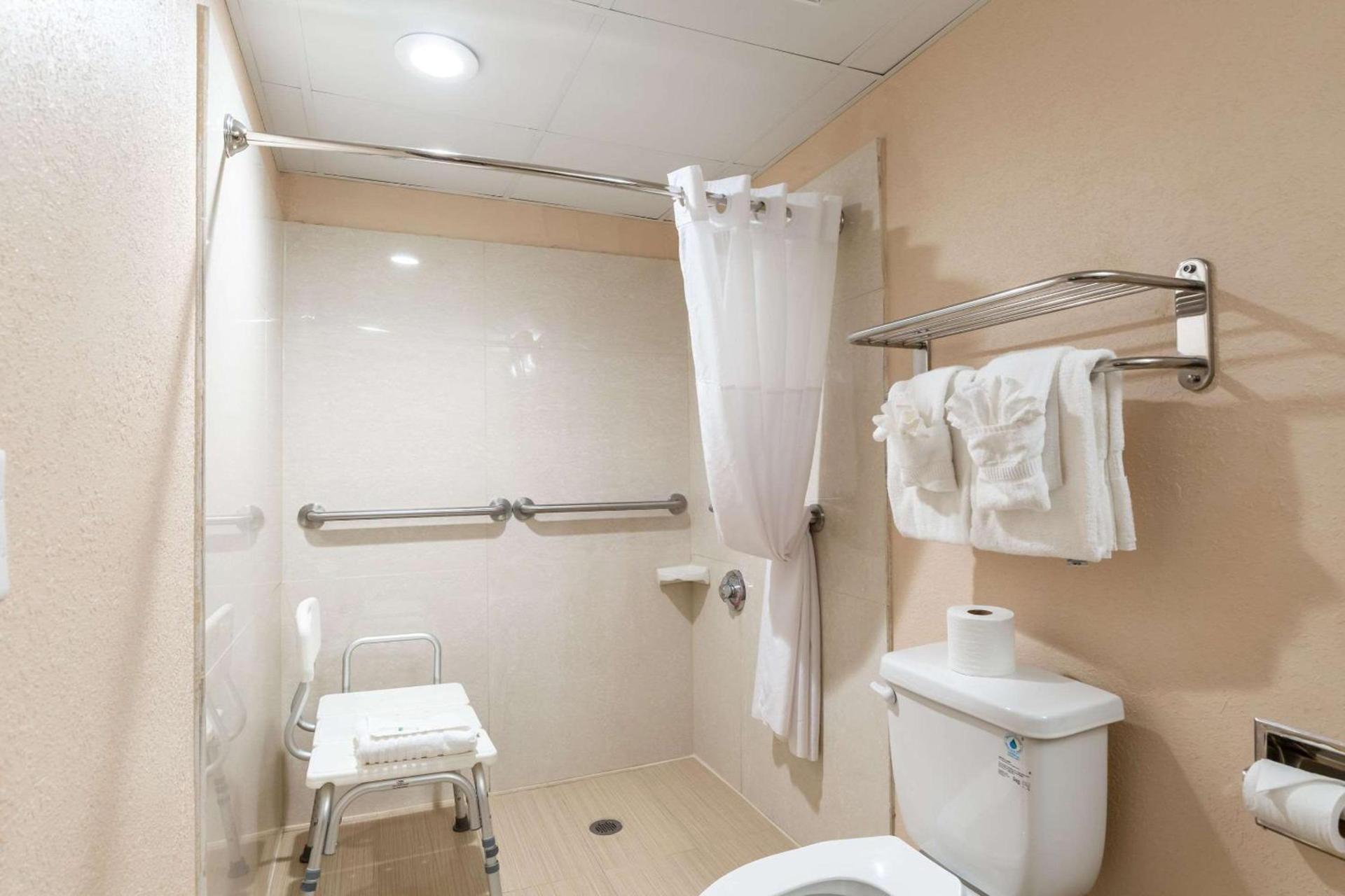Quality Inn Pasadena - Houston East photo 22
