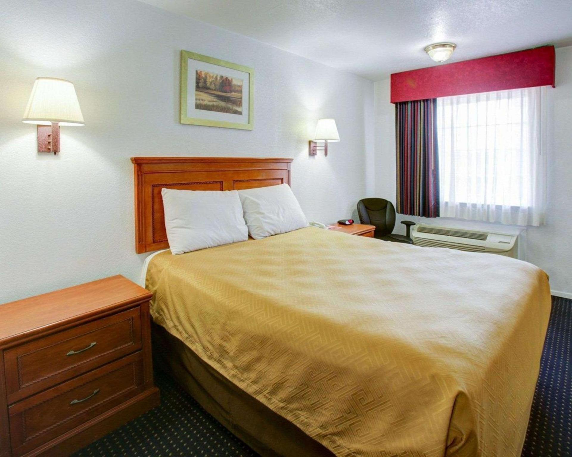 Econo Lodge Temple photo 24