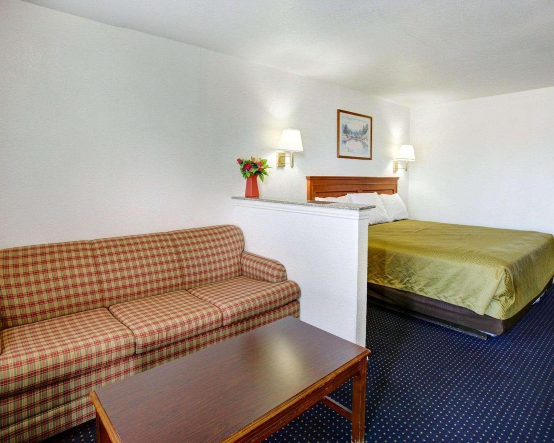 Econo Lodge Temple photo 22