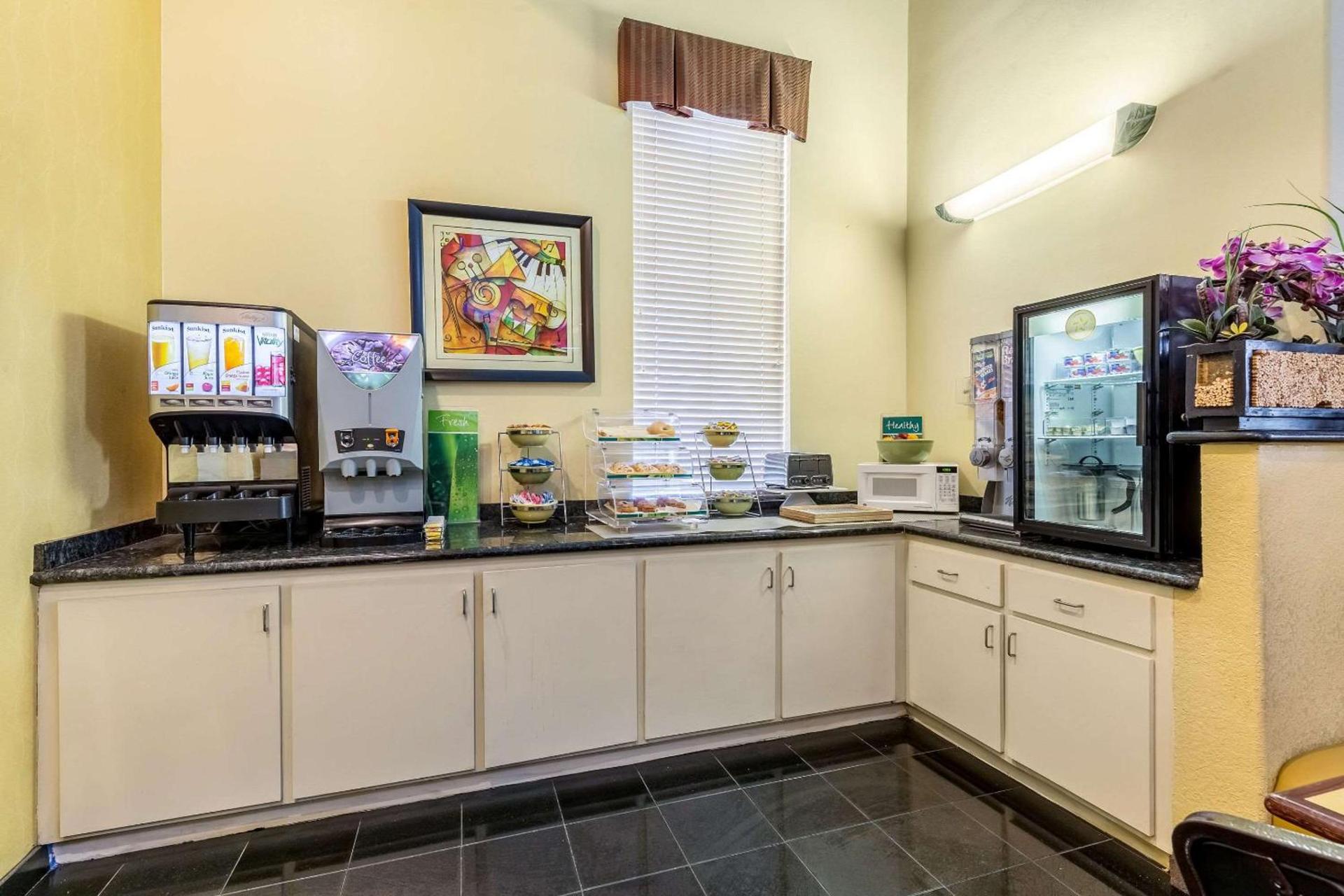 Studio 6 Suites Houston, TX - Spring photo 28