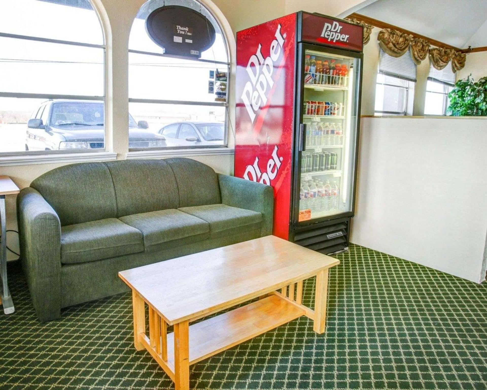 Econo Lodge Temple photo 8