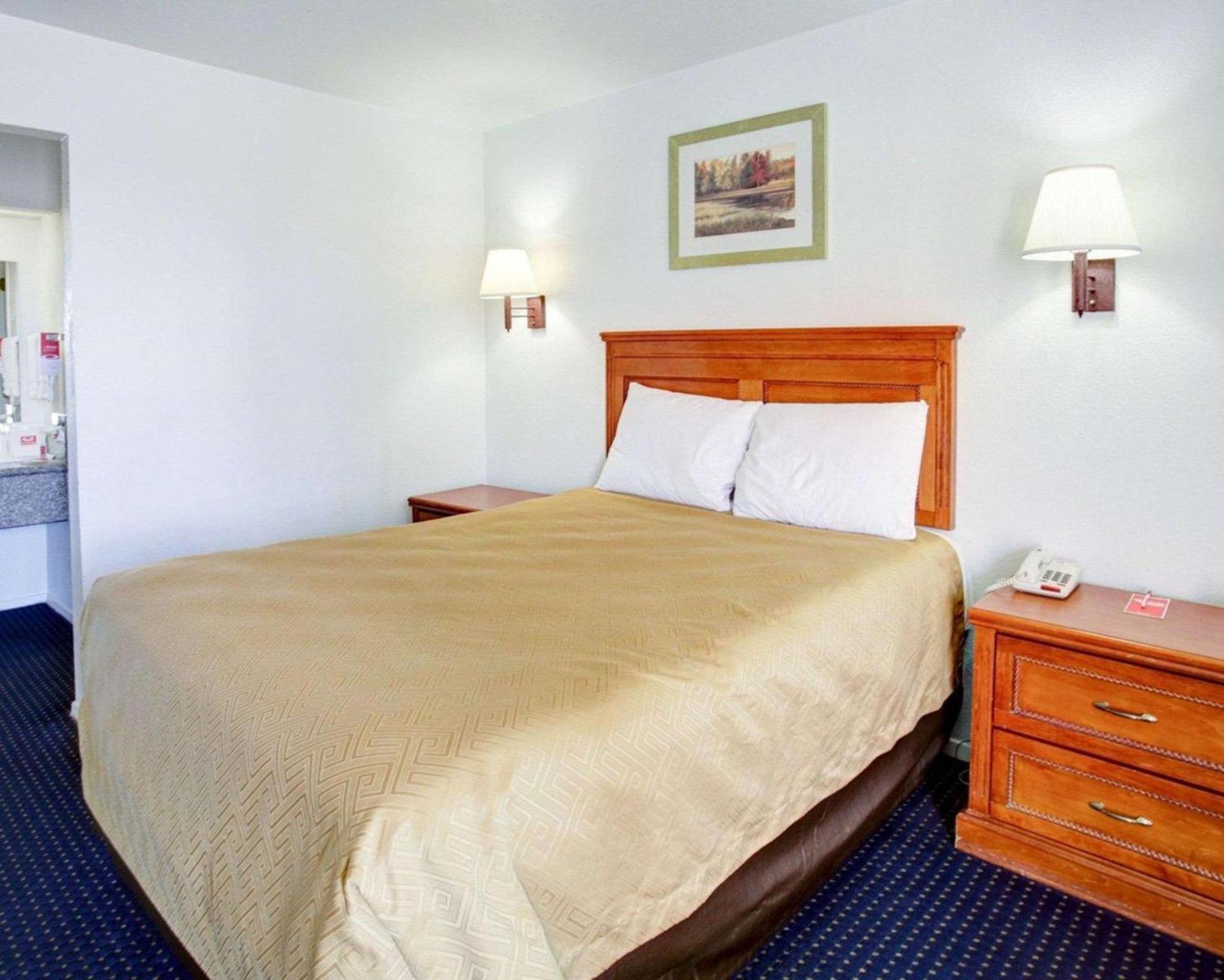 Econo Lodge Temple photo 4