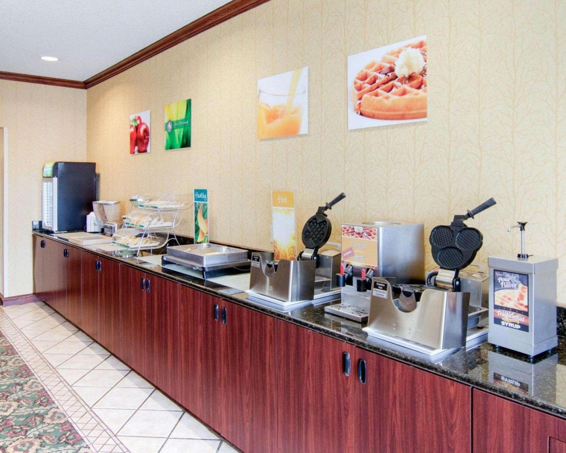 Quality Inn photo 30
