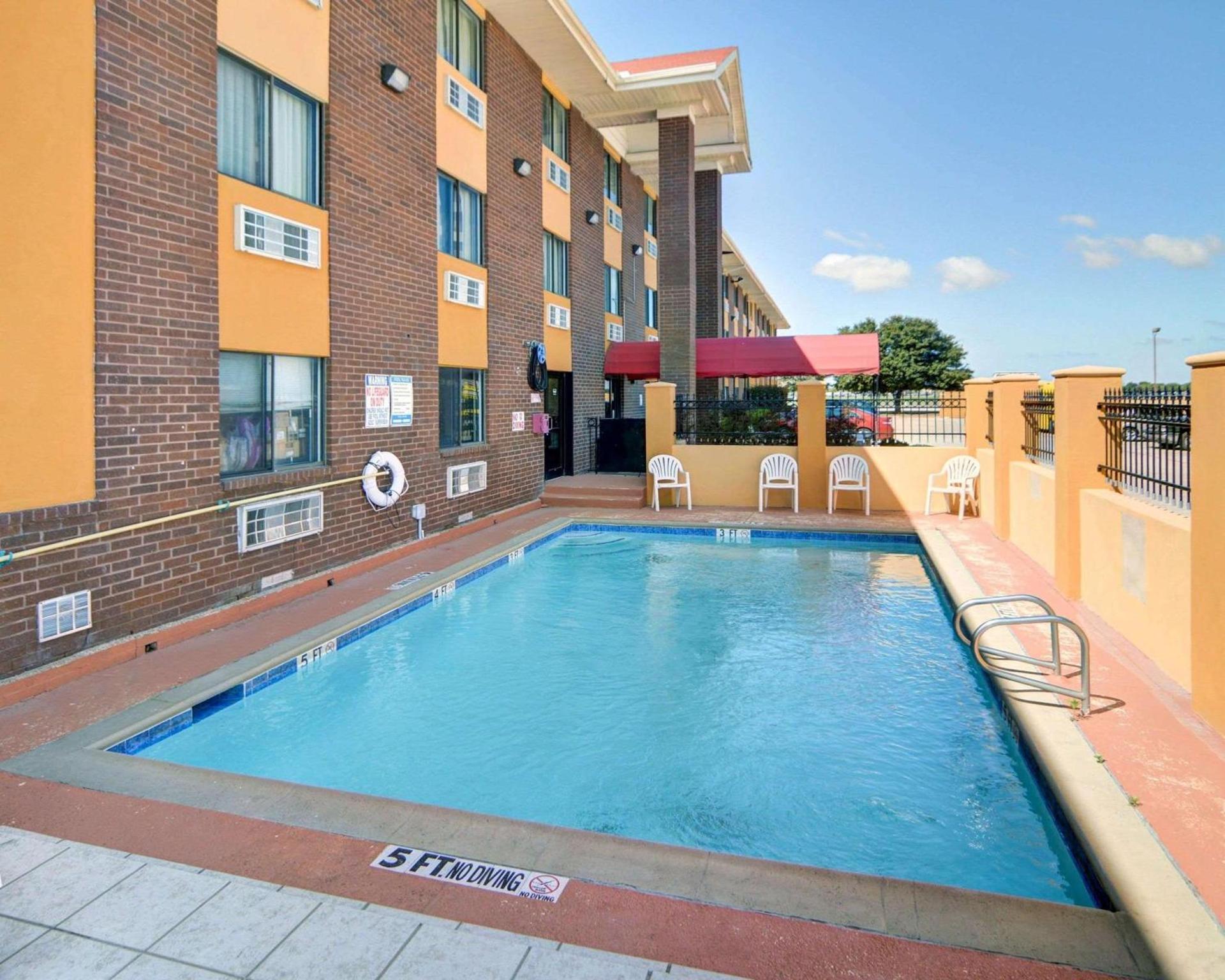 Quality Inn DFW Airport North photo 19