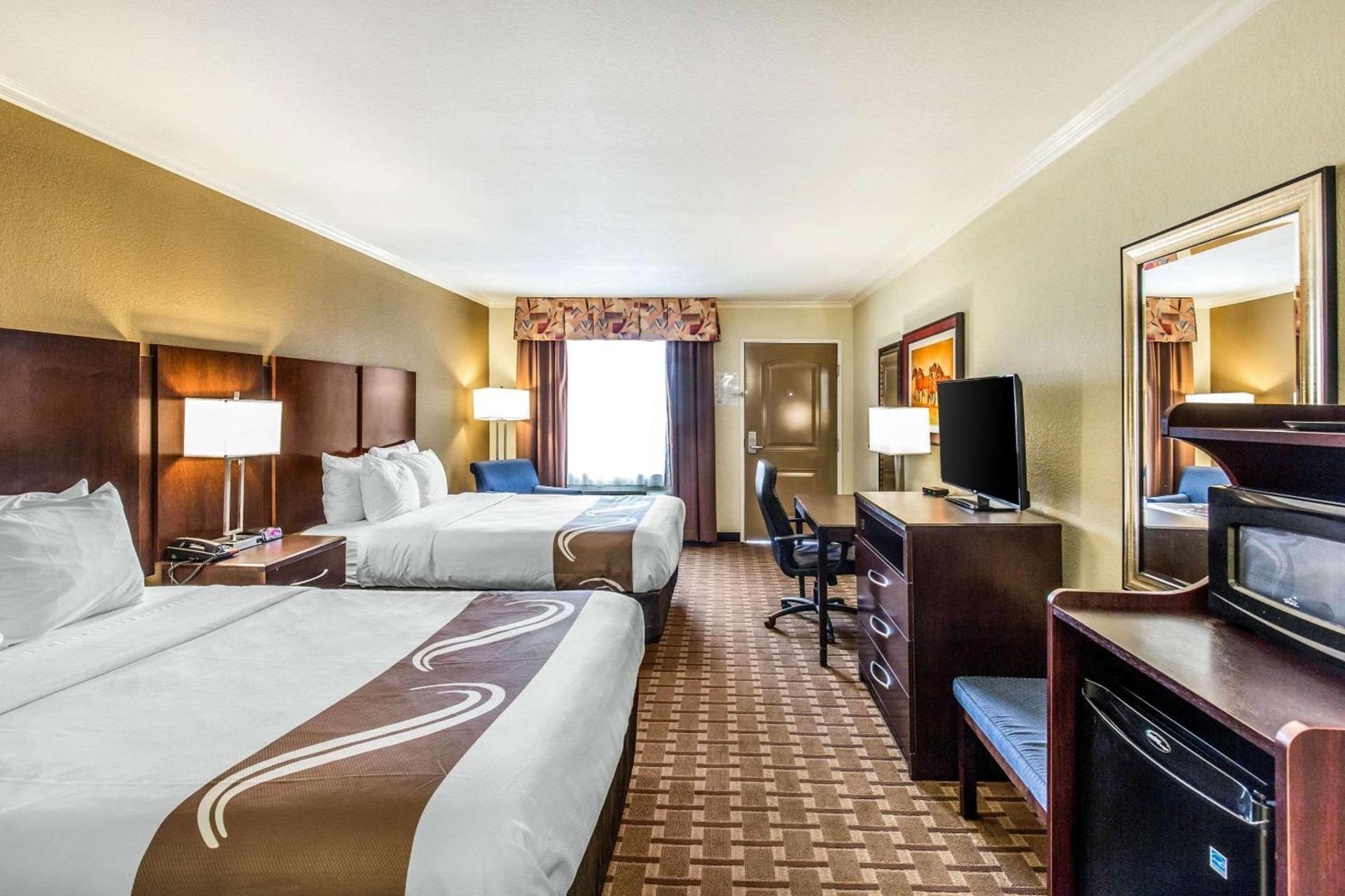 Quality Inn & Suites photo 26