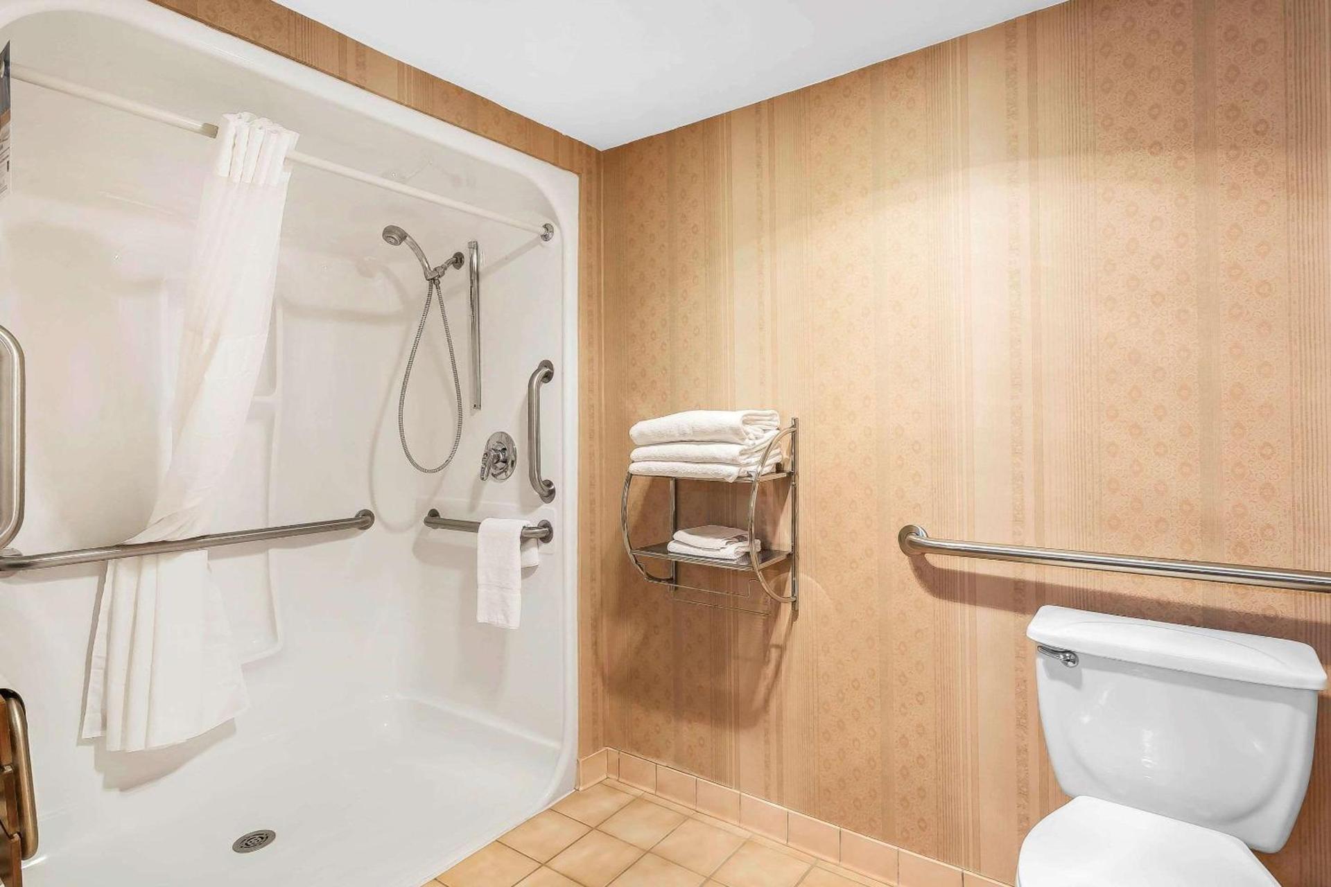 Quality Inn Dumas photo 16