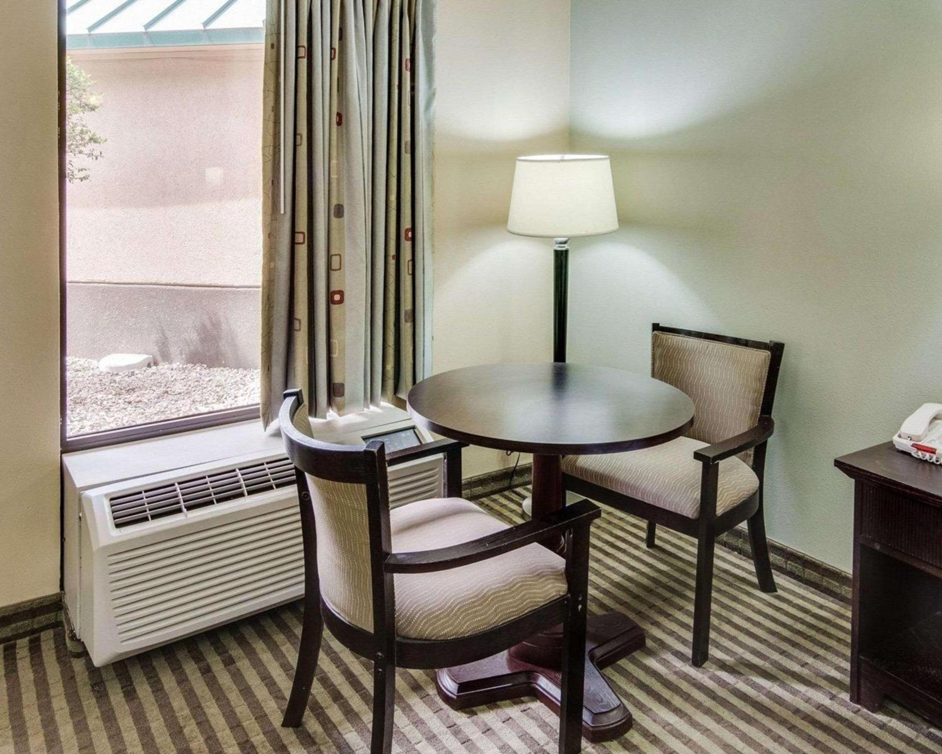 Quality Inn Mt Pleasant photo 24