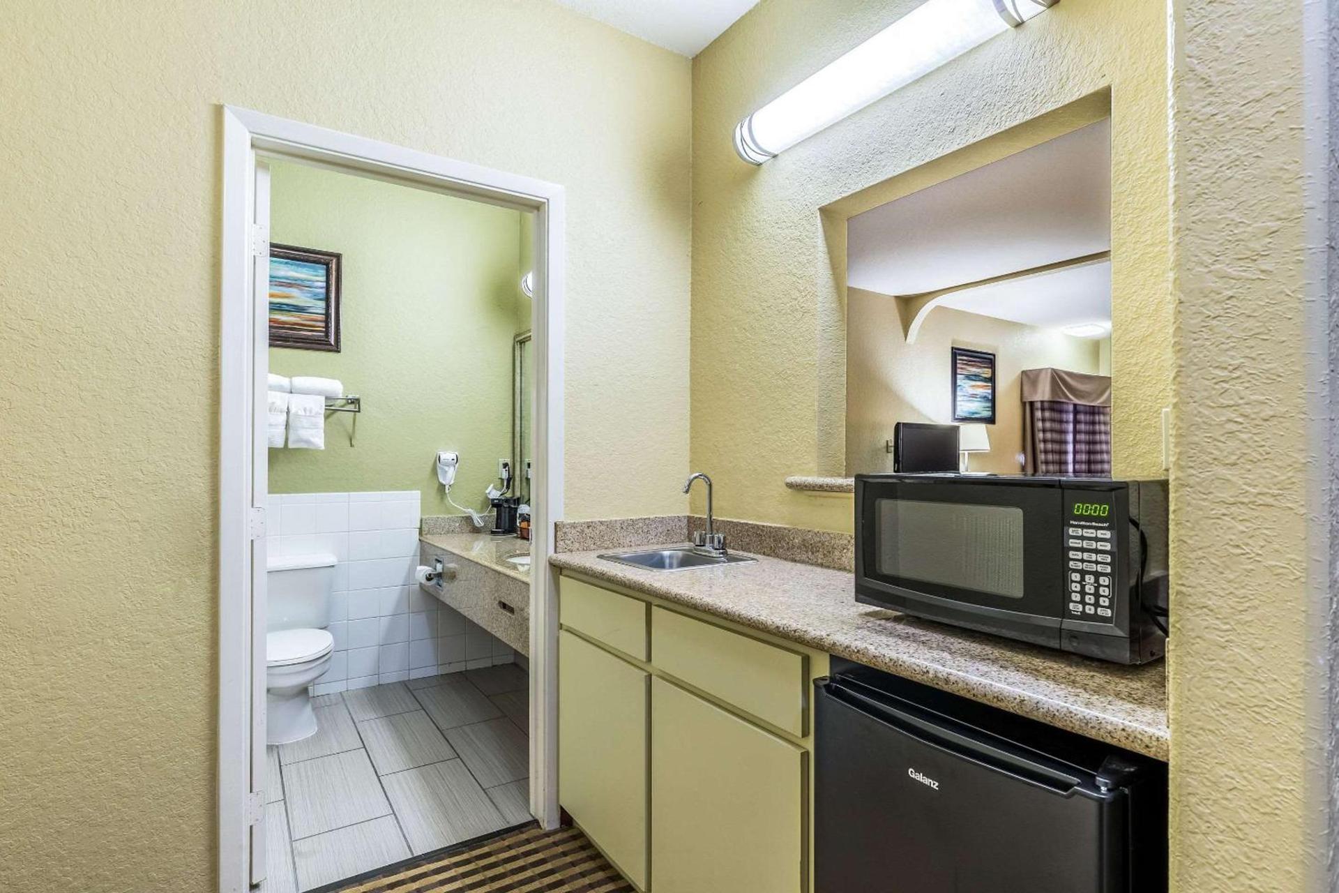 Studio 6 Suites Houston, TX - Spring photo 16