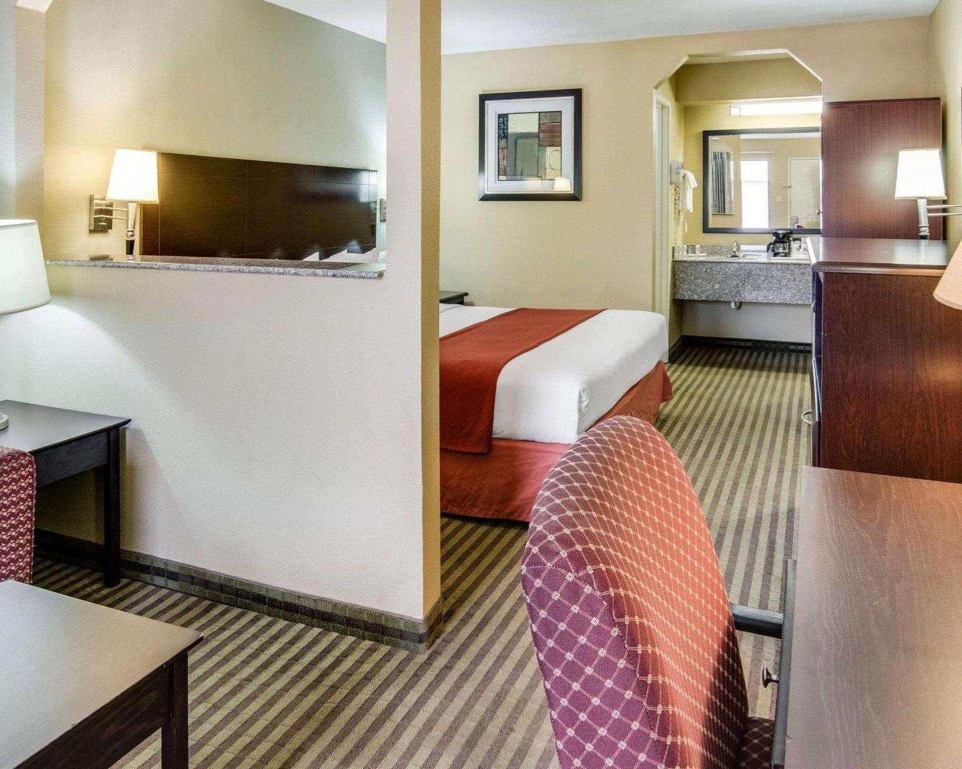 Quality Inn Mt Pleasant photo 19