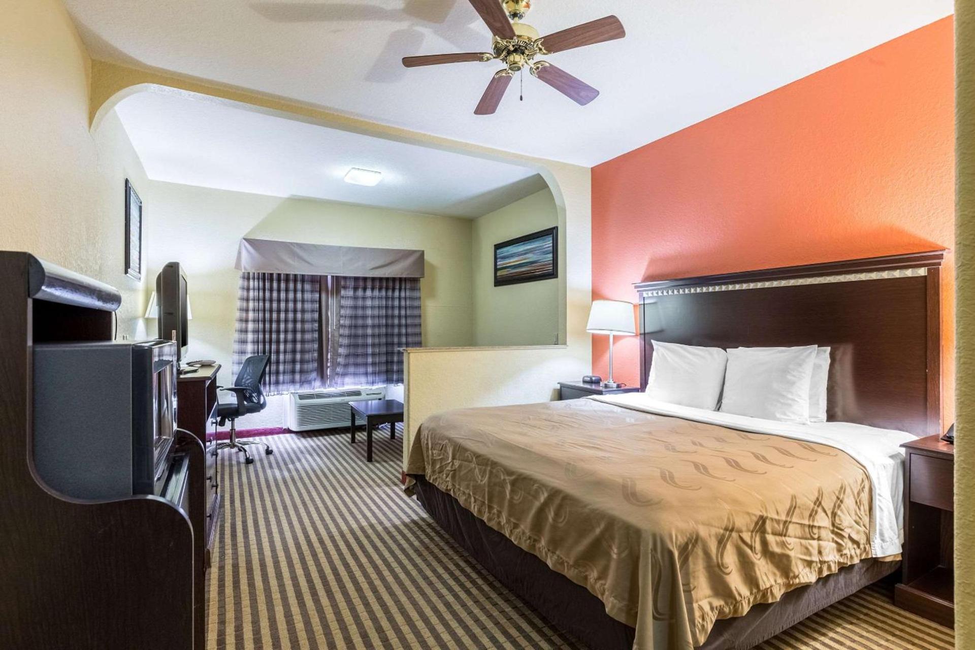 Studio 6 Suites Houston, TX - Spring photo 12