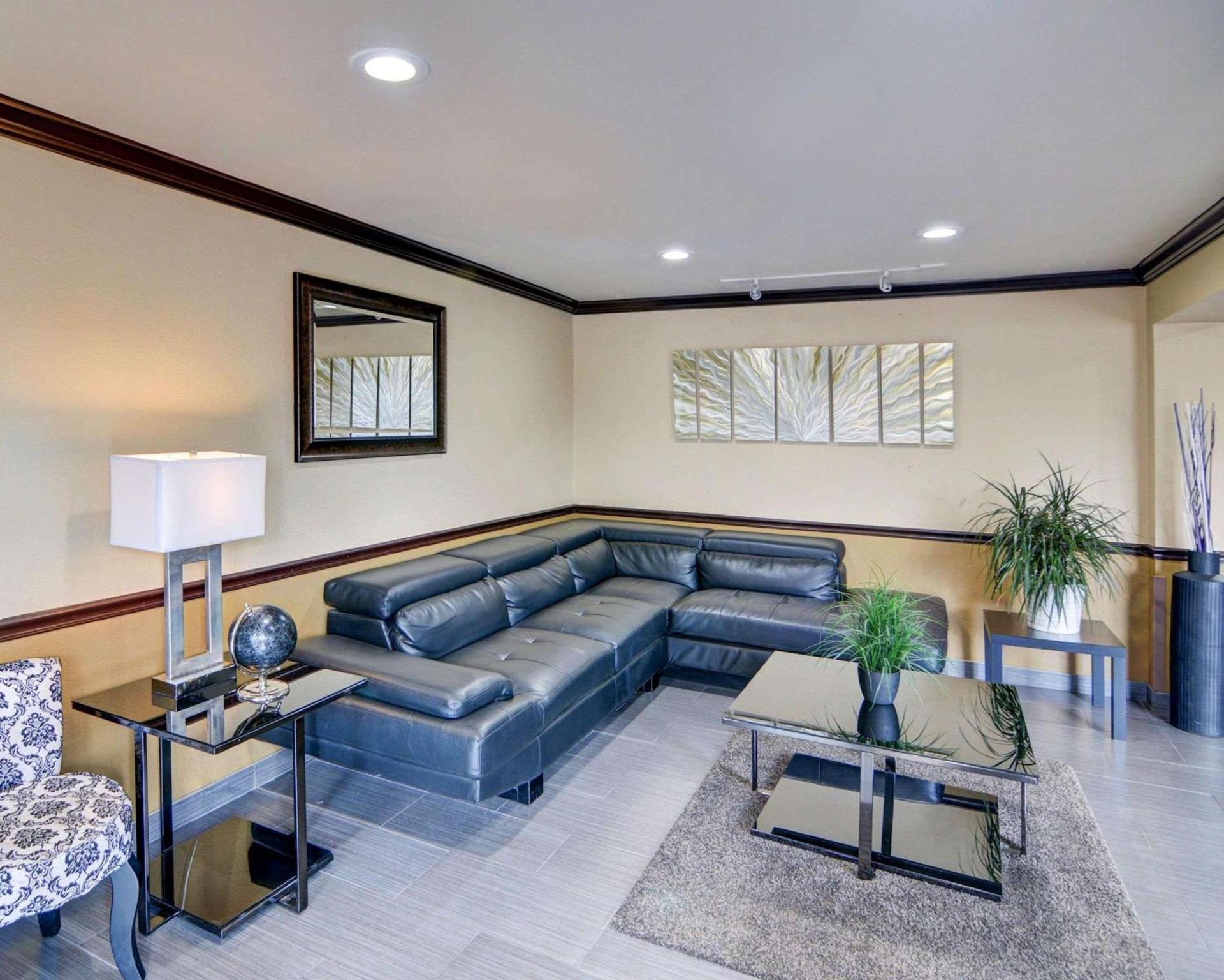 Quality Inn DFW Airport North photo 5