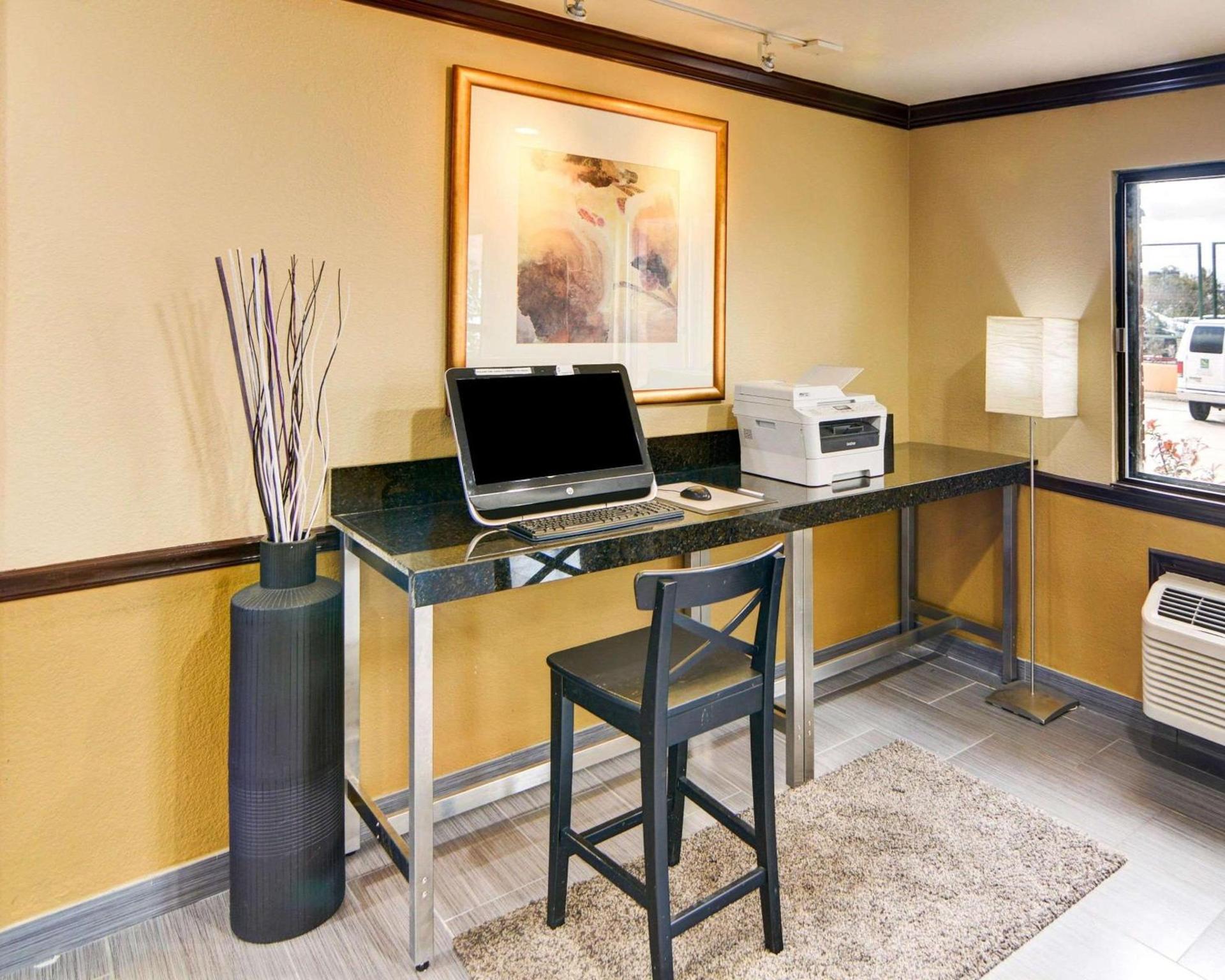Quality Inn DFW Airport North photo 21