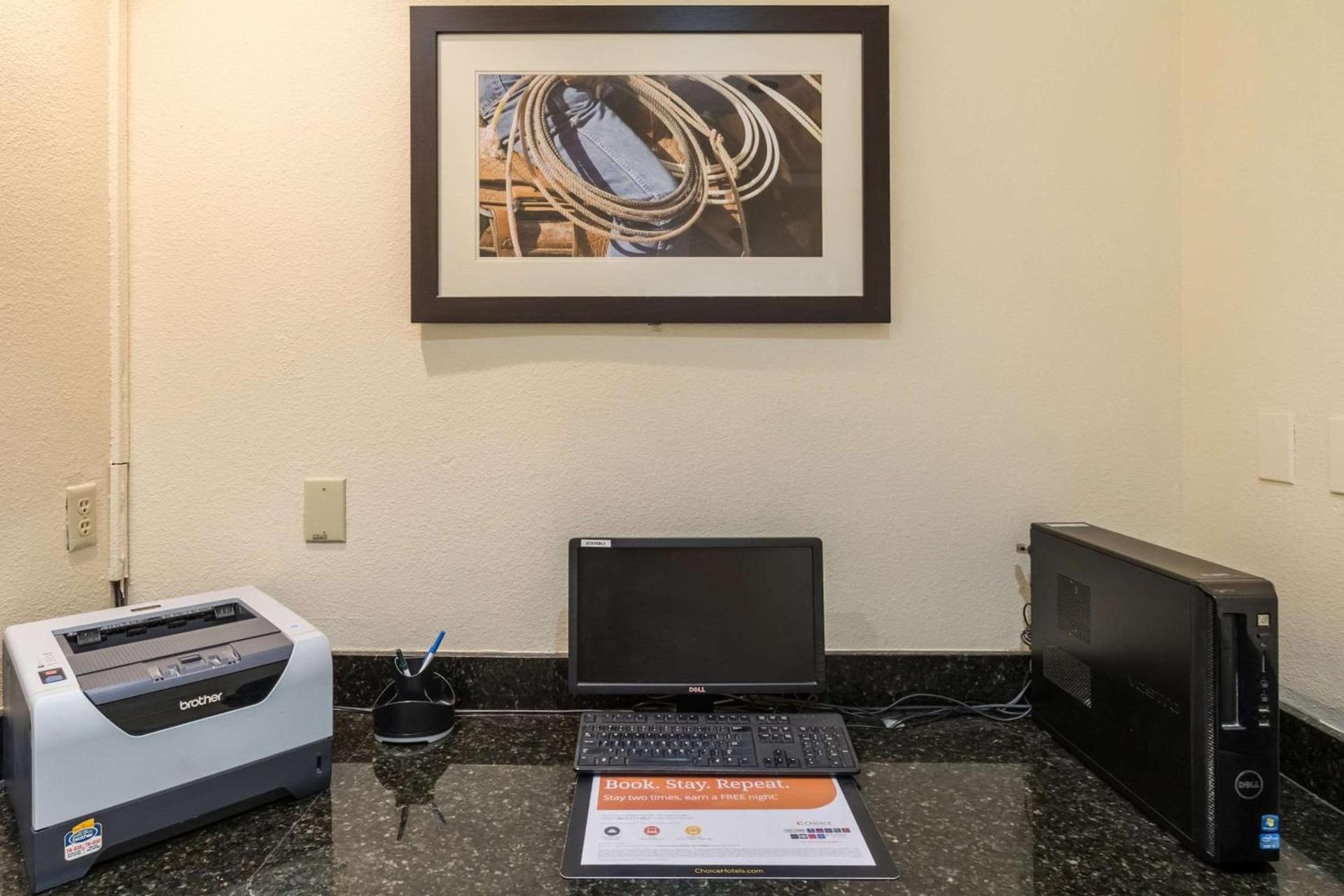 Quality Suites Burleson - Ft Worth photo 25
