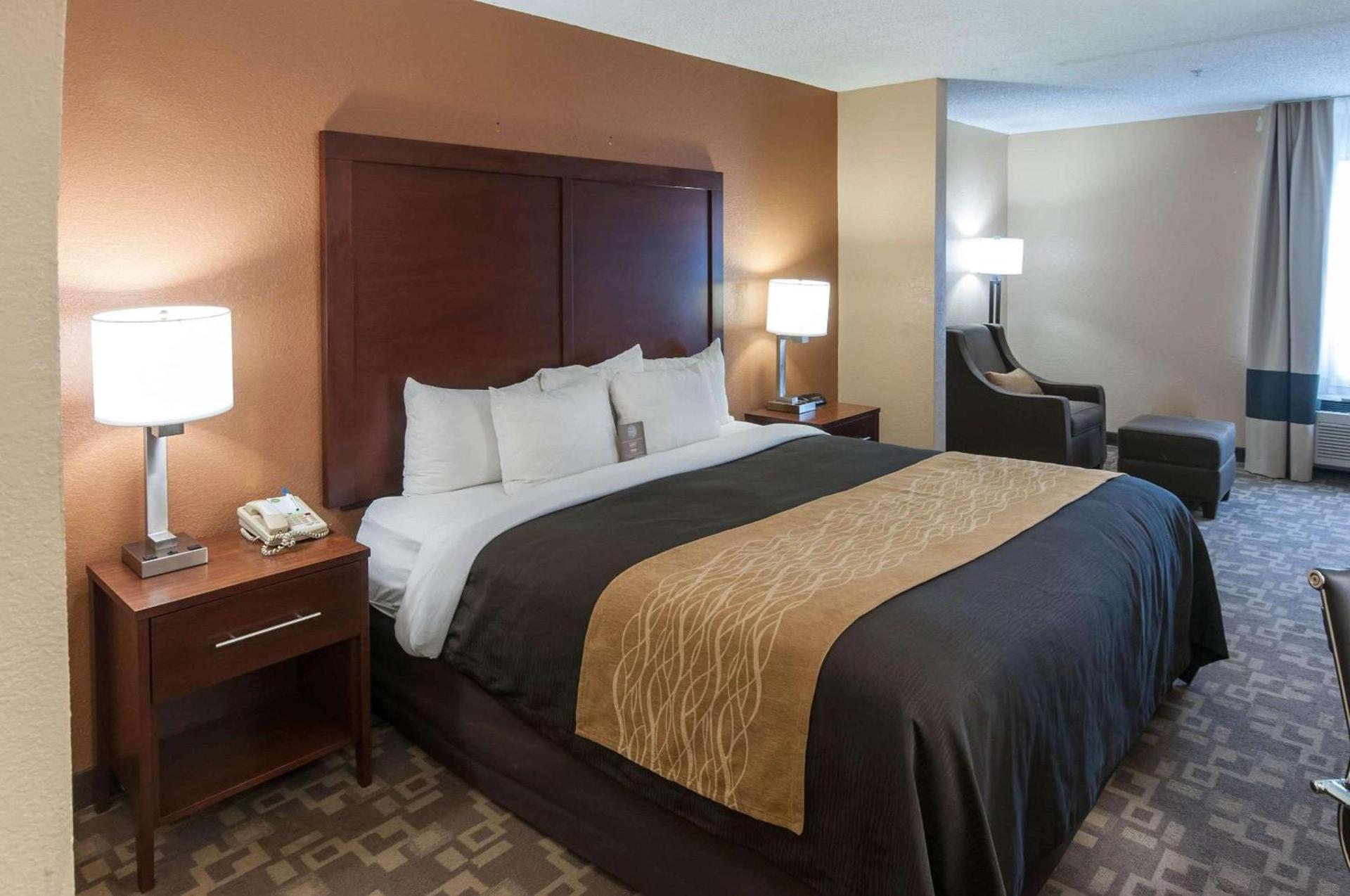 Comfort Inn North Conroe photo 12