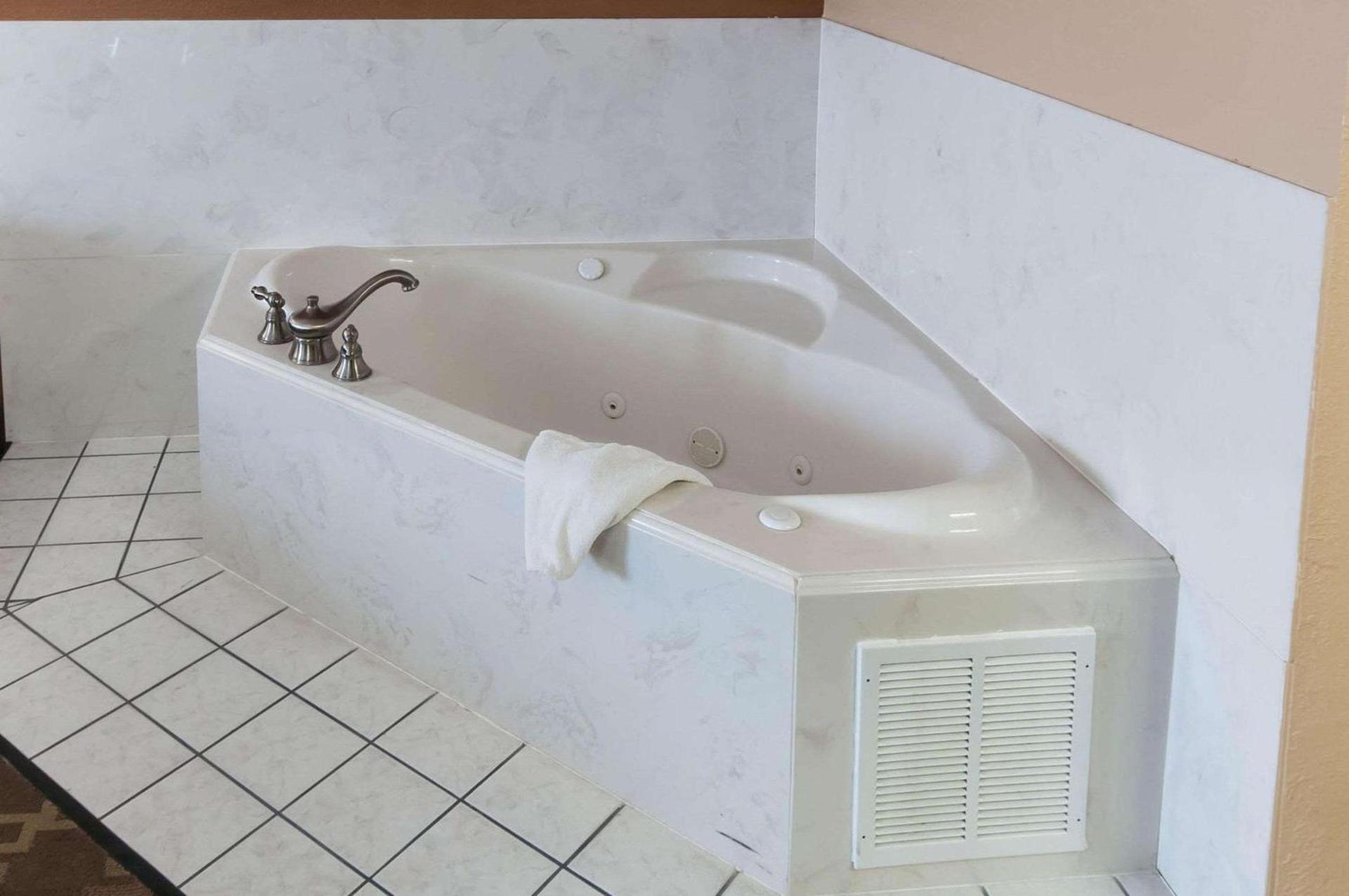 Comfort Inn North Conroe photo 23