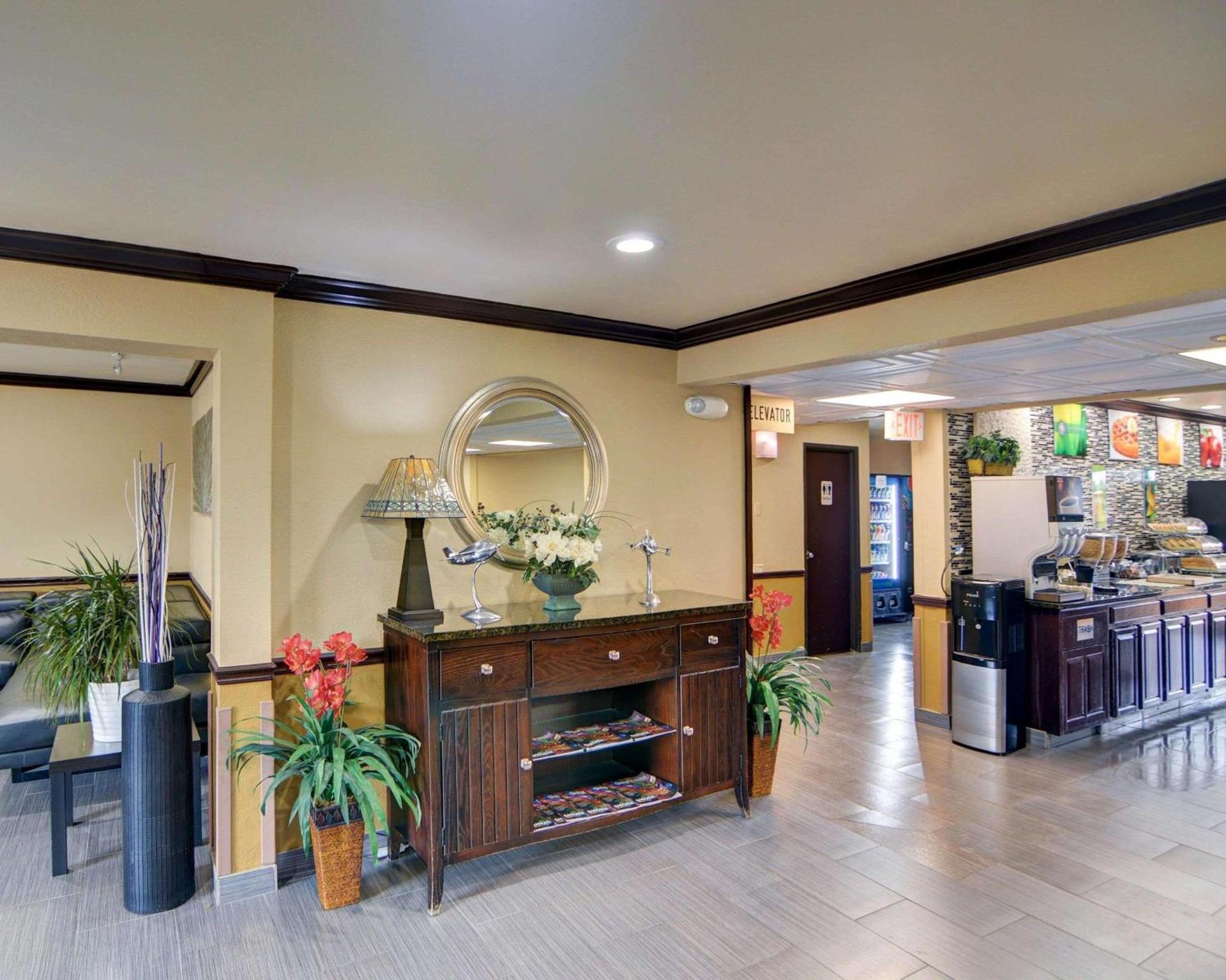 Quality Inn DFW Airport North photo 8