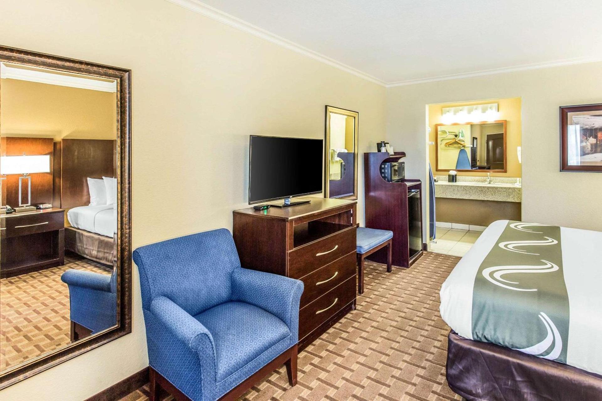 Quality Inn & Suites photo 21