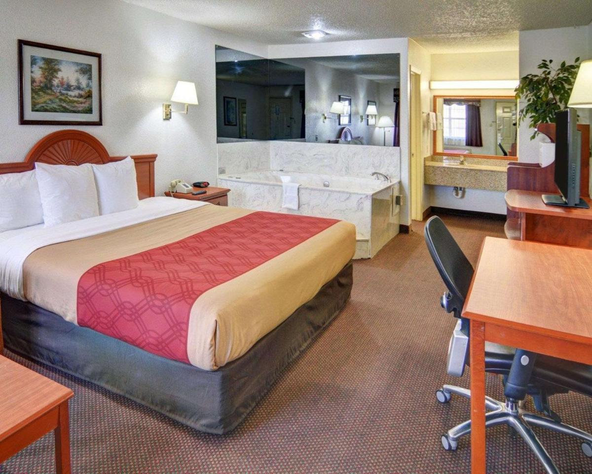 Econo Lodge Decatur photo 8