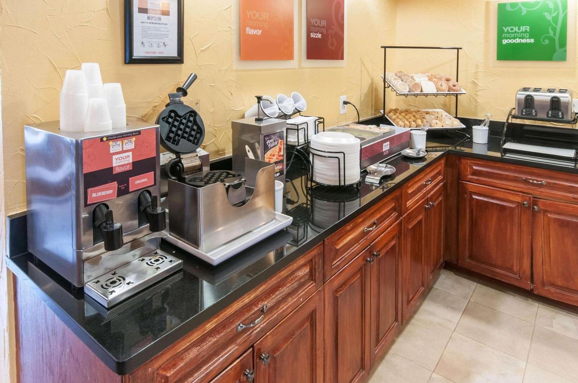 Comfort Inn North Conroe photo 36