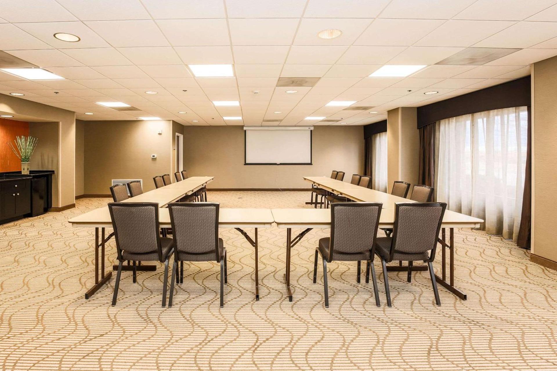 Comfort Suites DFW N-Grapevine photo 16