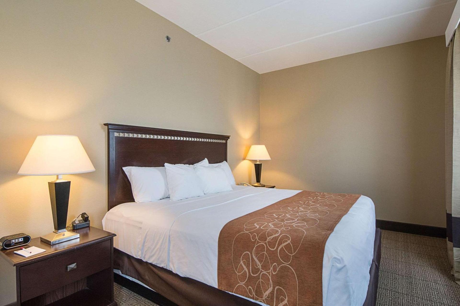 Comfort Suites Beachside photo 15