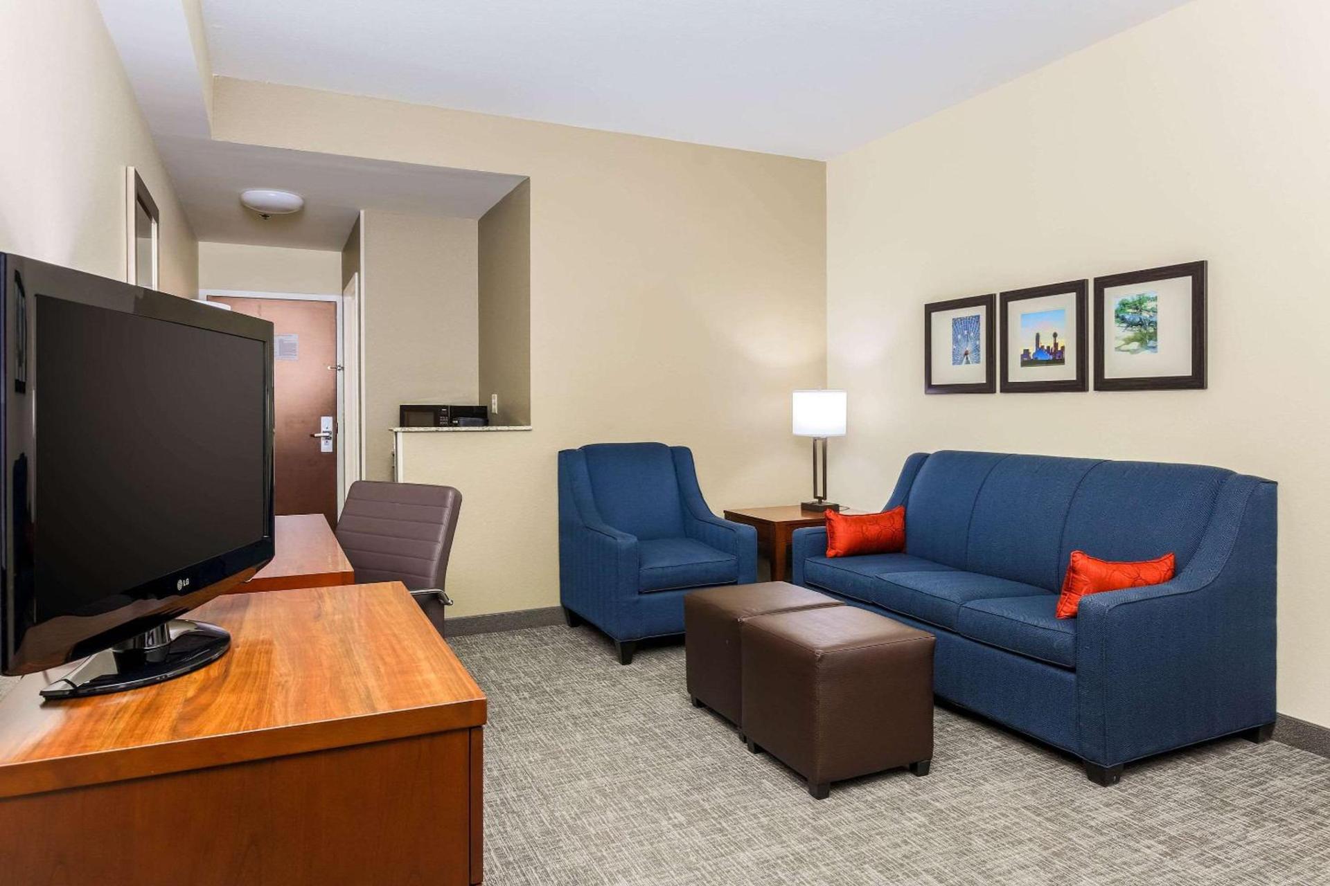 Comfort Suites DFW N-Grapevine photo 12