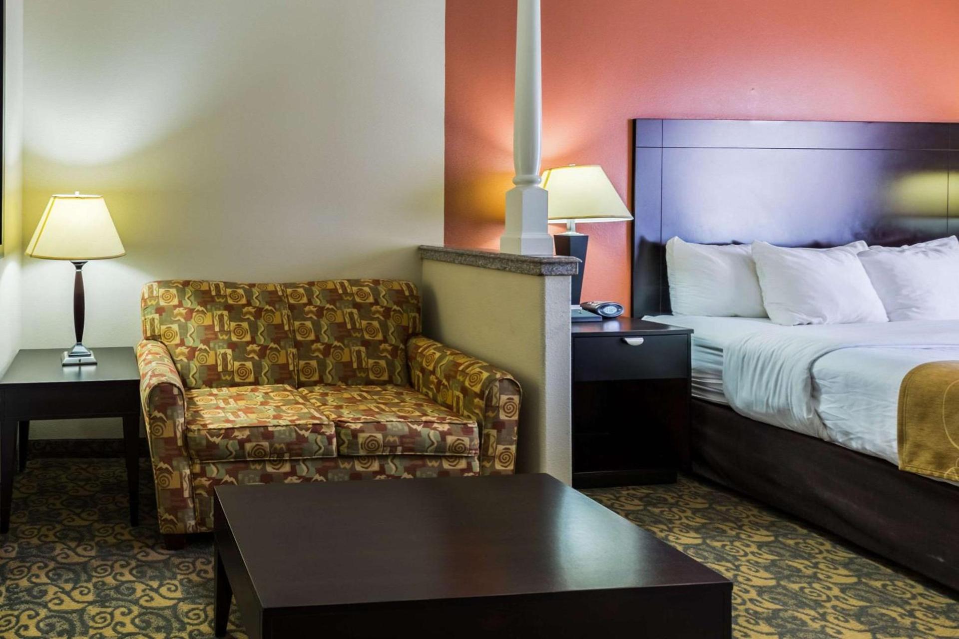 Comfort Suites Westchase Houston Energy Corridor photo 9