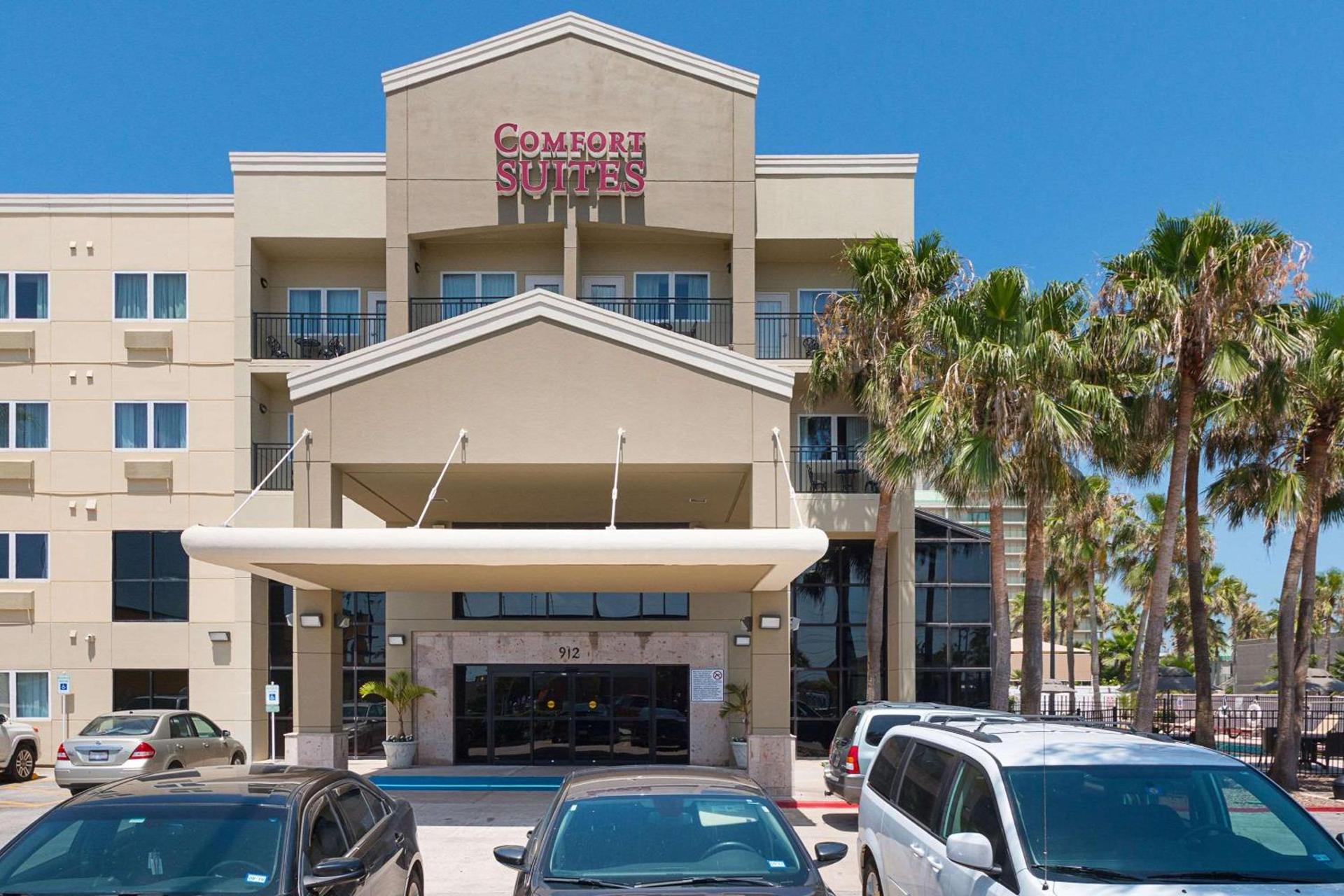 Comfort Suites Beachside photo 1