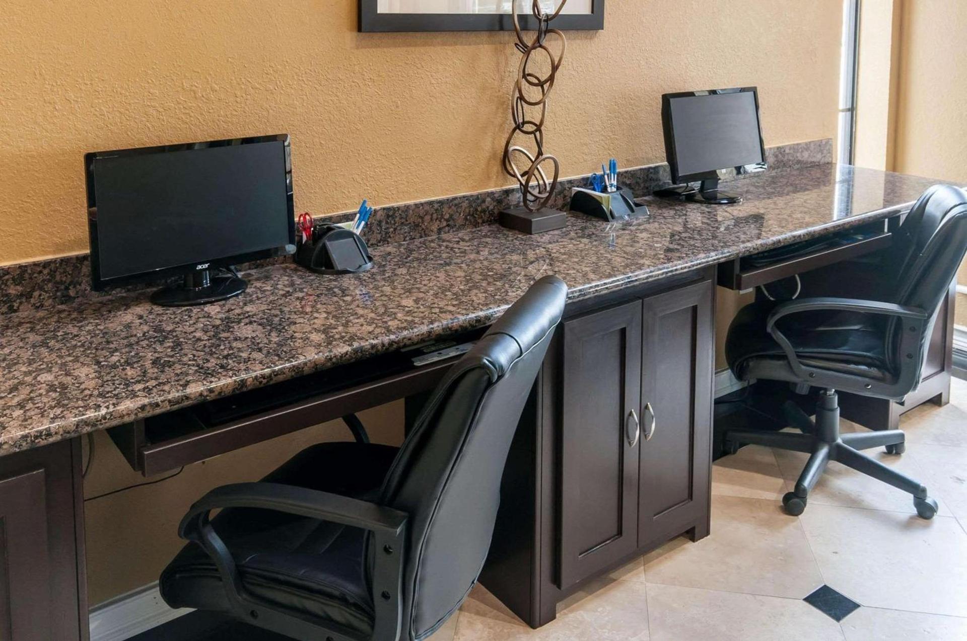 Comfort Inn North Conroe photo 32
