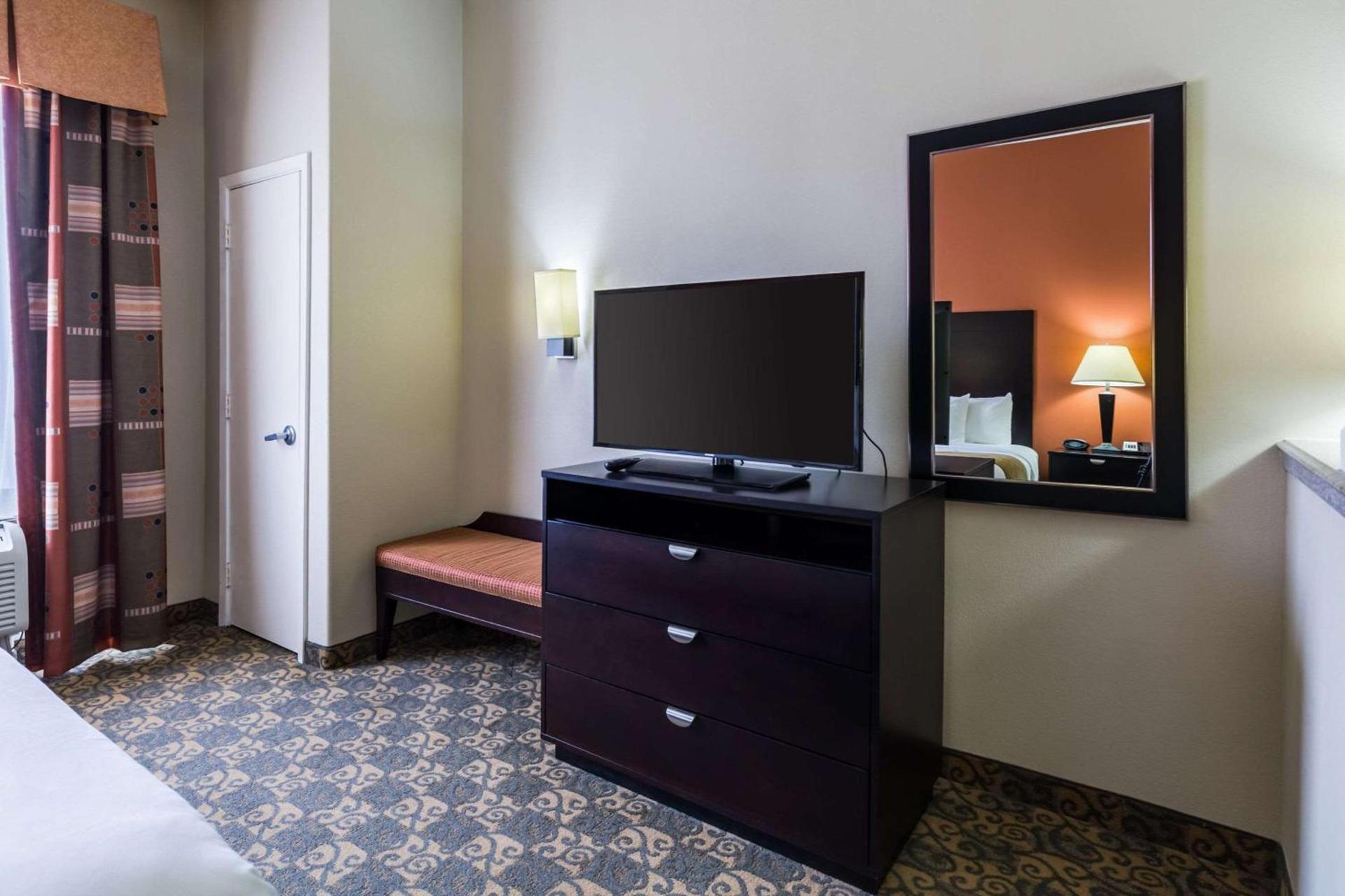 Comfort Suites Westchase Houston Energy Corridor photo 7