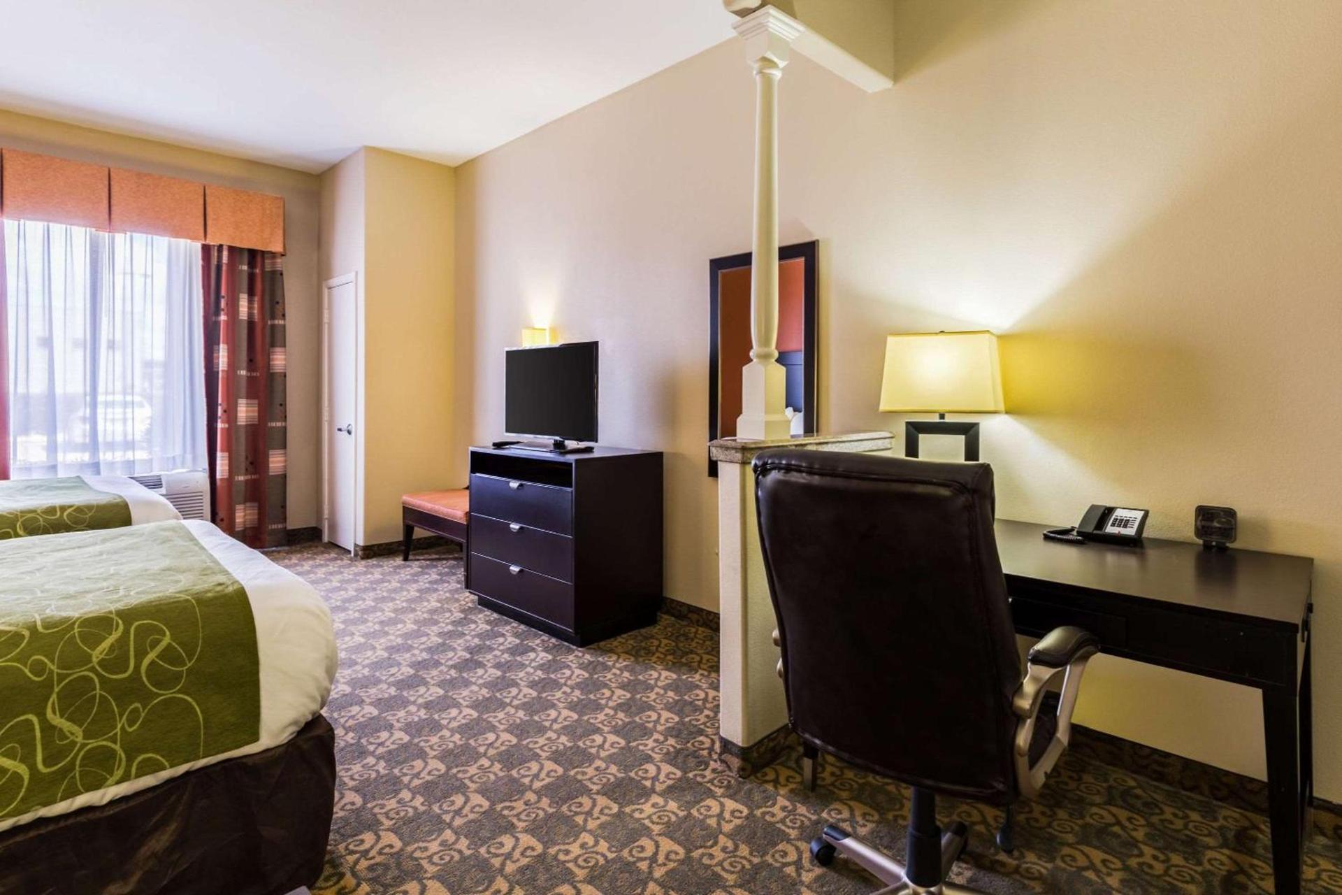 Comfort Suites Westchase Houston Energy Corridor photo 11