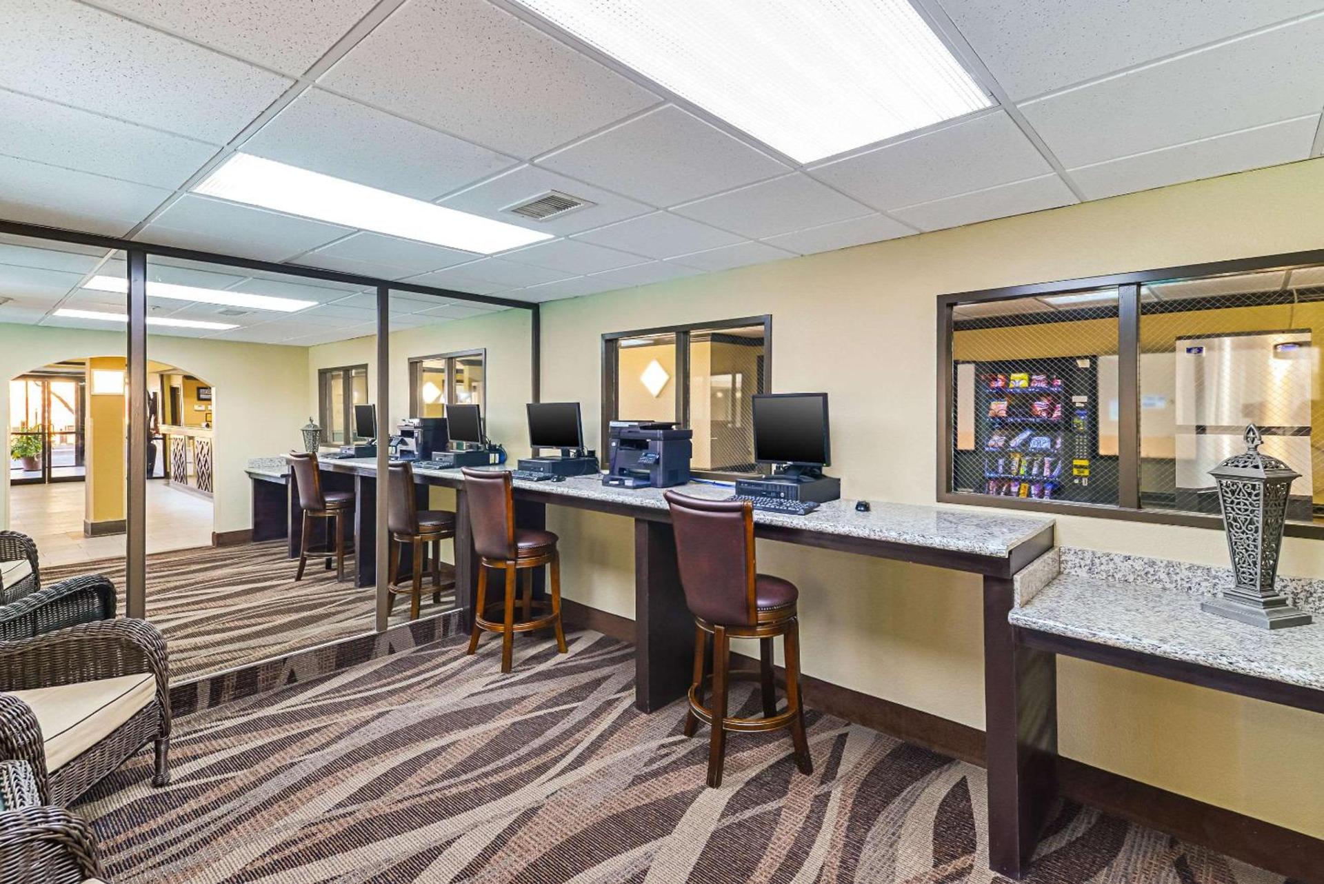 Quality Inn & Suites Lubbock South photo 34