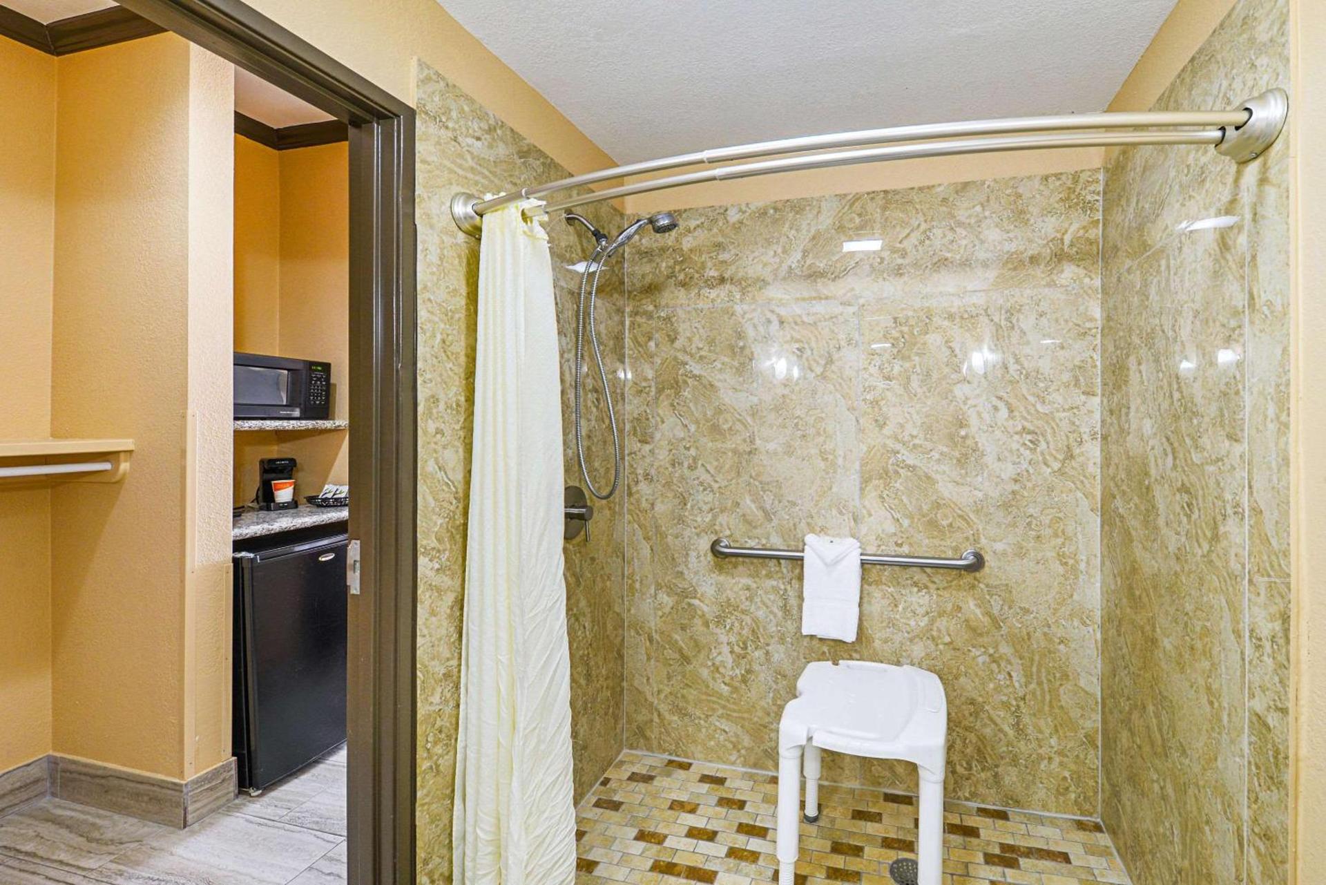 Quality Inn & Suites Lubbock South photo 17