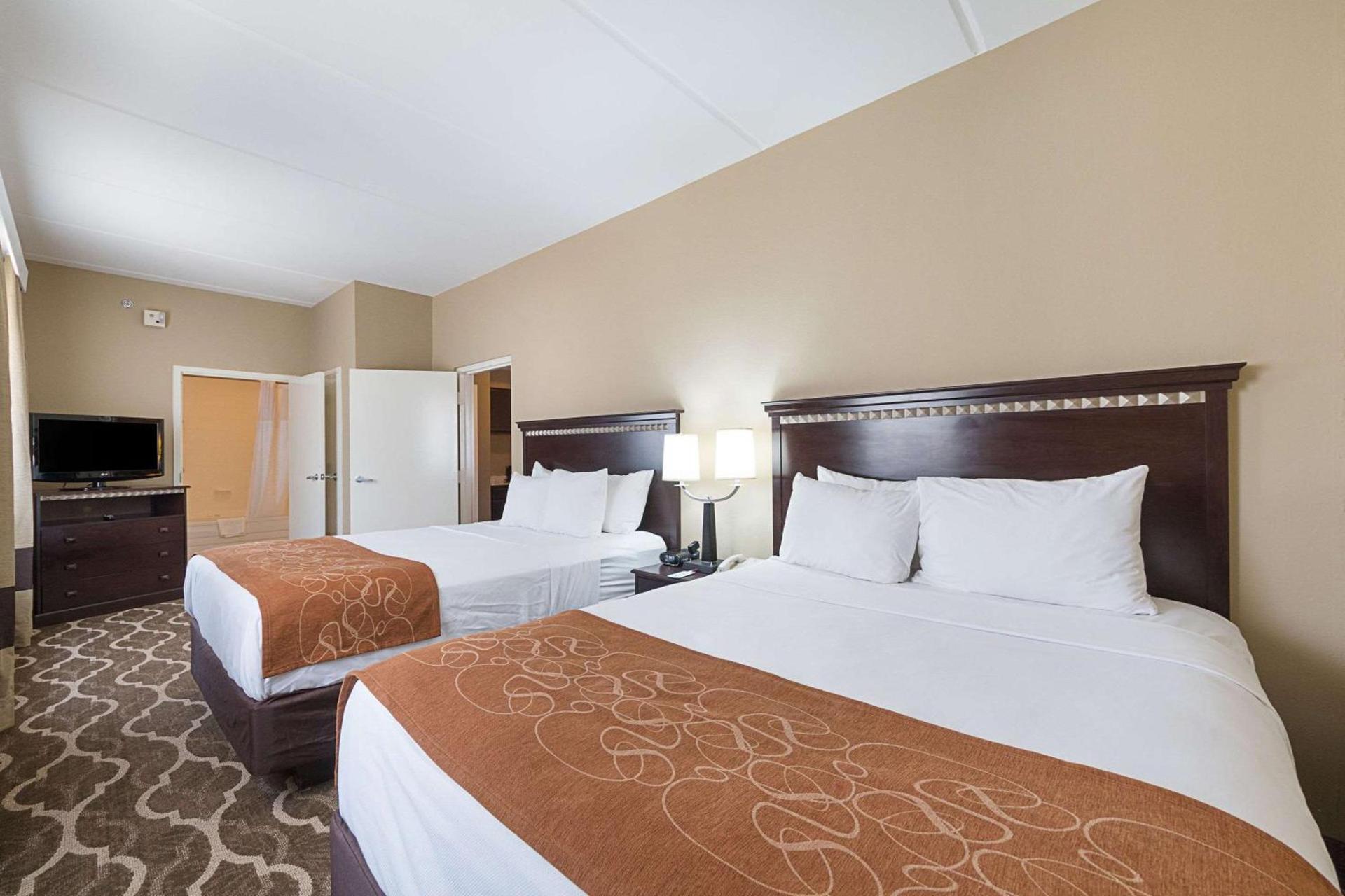 Comfort Suites Beachside photo 22