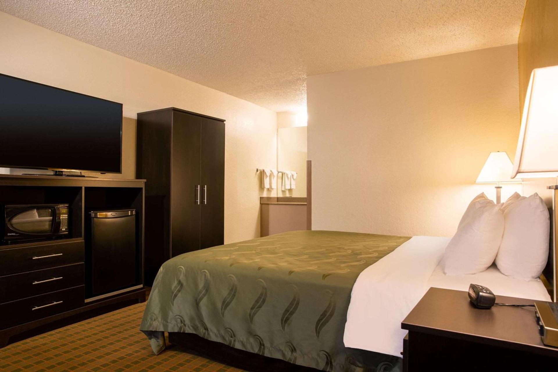Quality Inn at Arlington Highlands photo 19